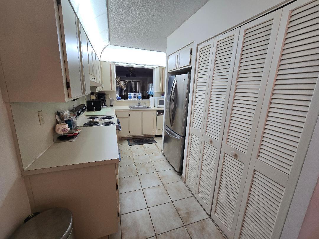 PALM GREENS AT VILLA DEL RAY CONDO - Residential