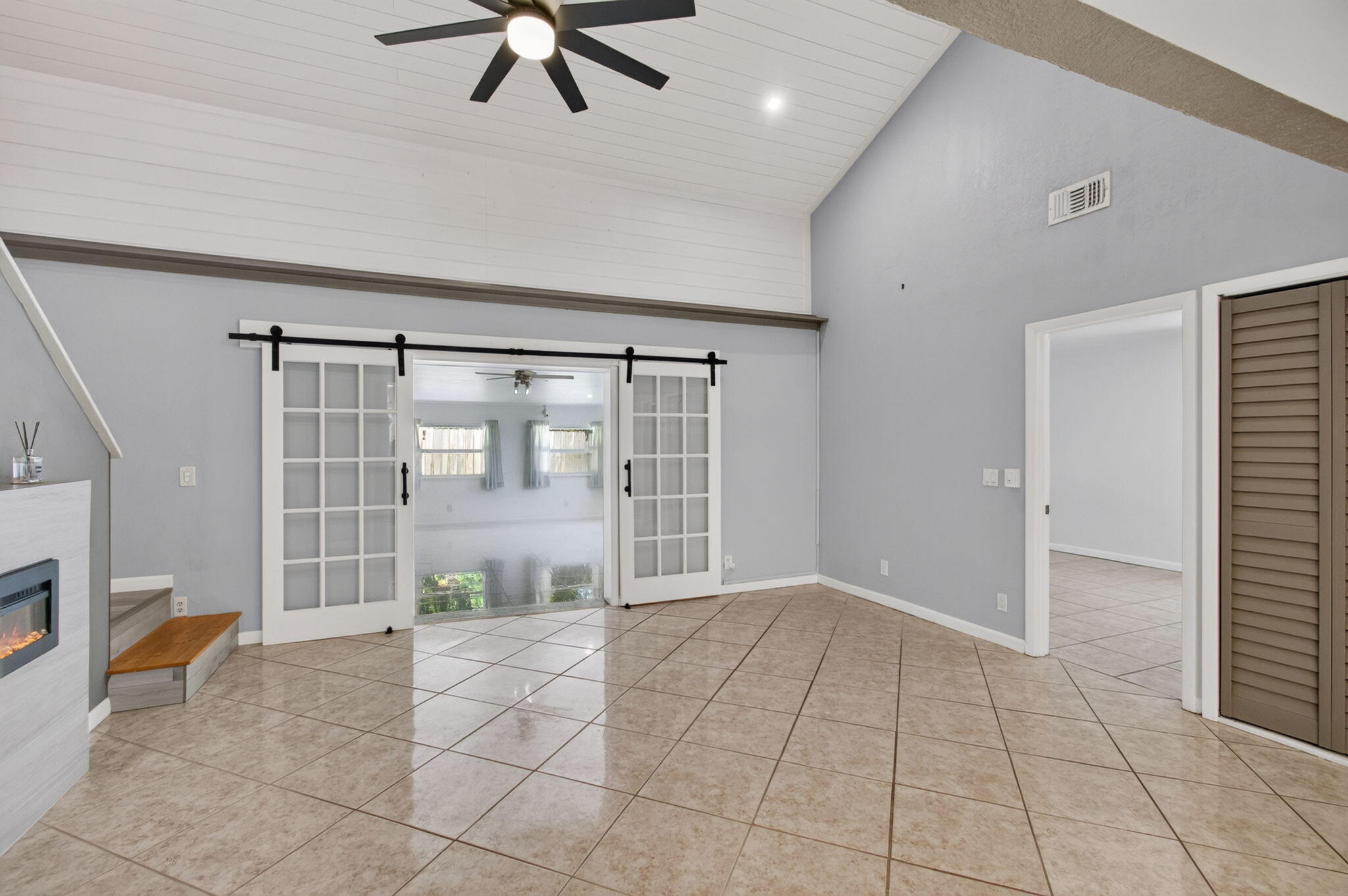 SOUTHRIDGE - Residential