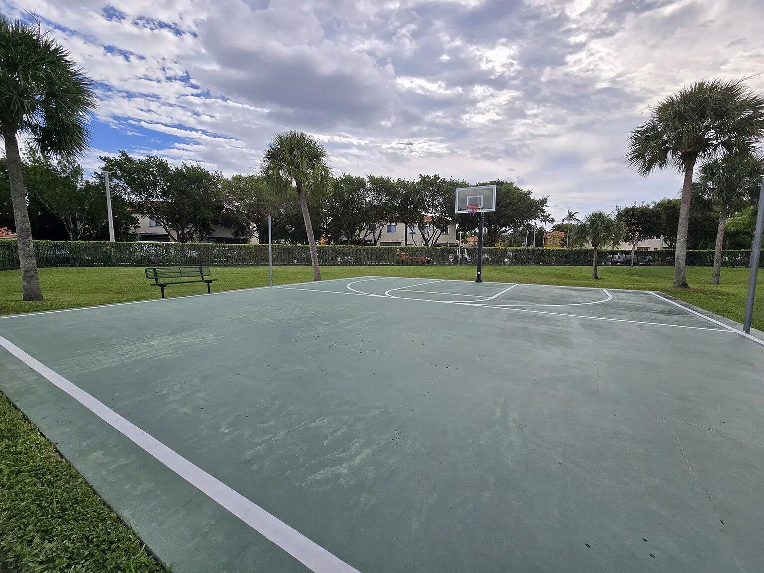 EUREKA PALM GARDEN - Residential