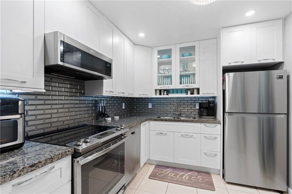 CYPRESS PARK CONDO - Residential