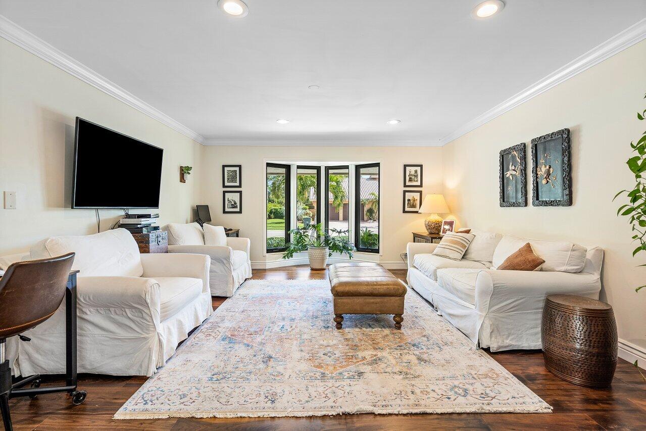WOODFIELD HUNT CLUB - Residential