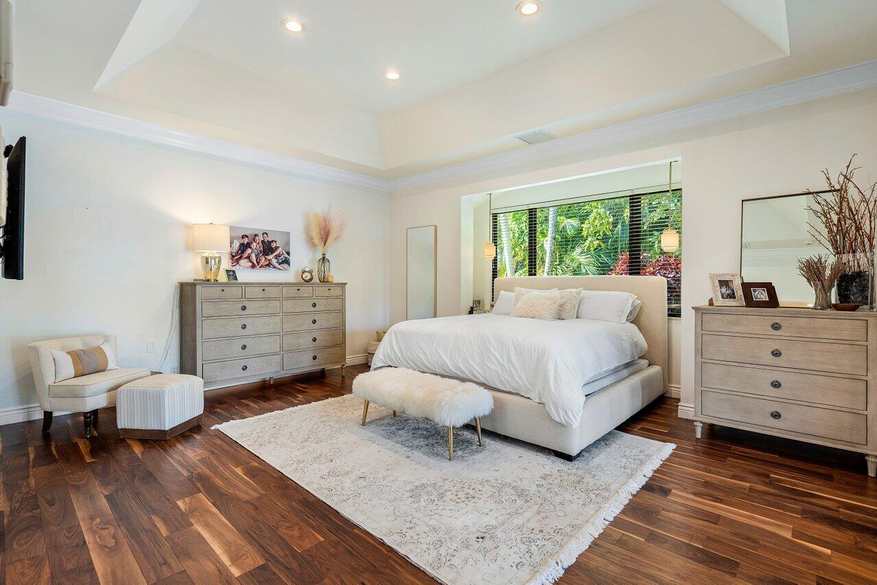 WOODFIELD HUNT CLUB - Residential