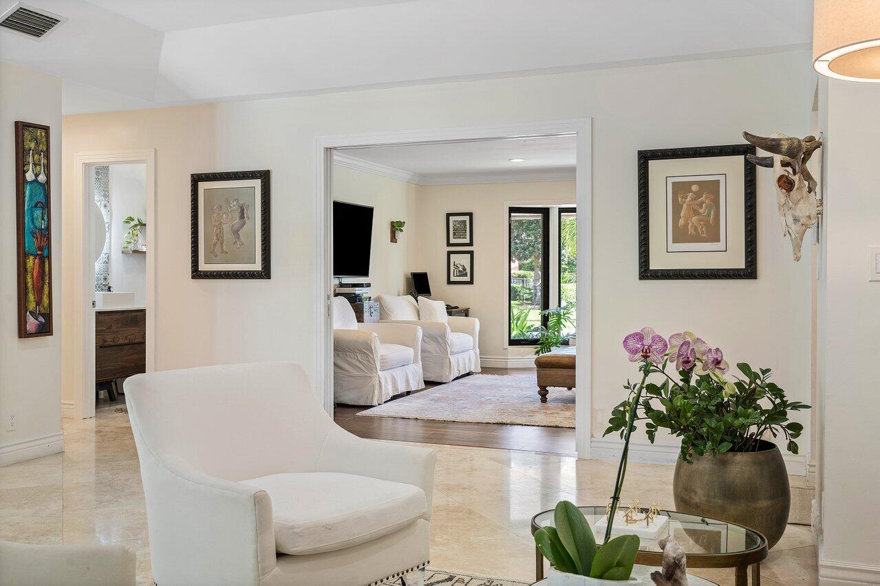 WOODFIELD HUNT CLUB - Residential