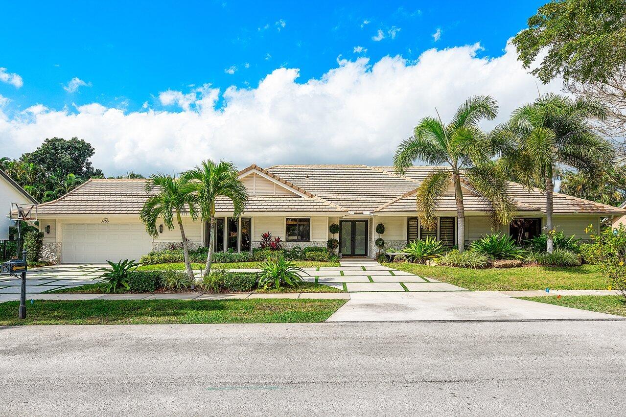 WOODFIELD HUNT CLUB - Residential