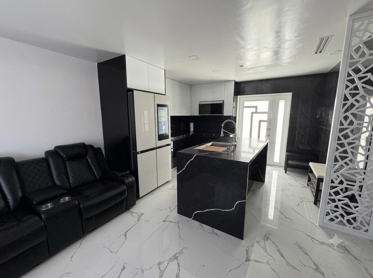 KARLAN TOWNHOUSES SUB - Residential