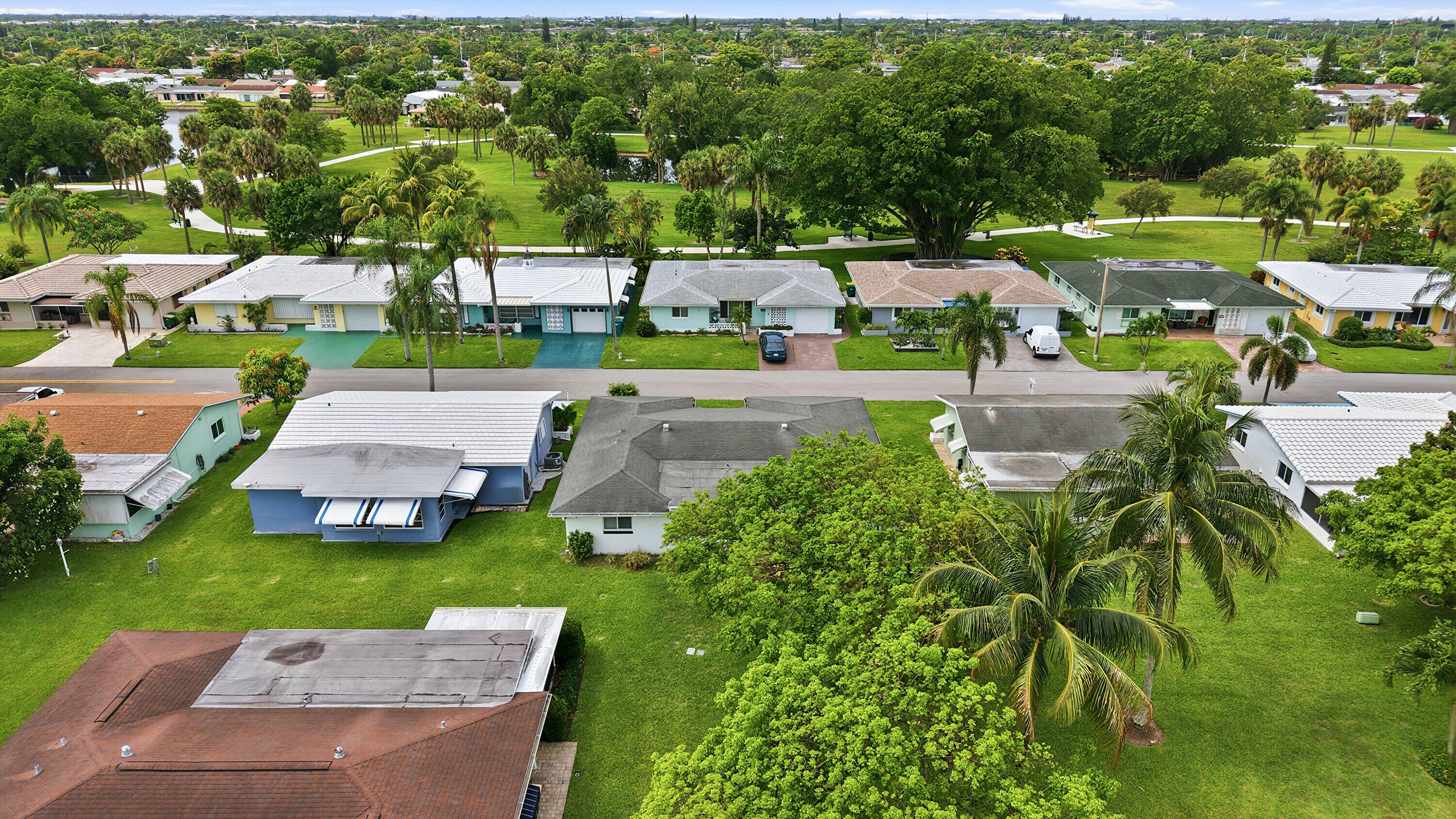 MAINLANDS OF TAMARAC LAKES SECTION 4 - Residential