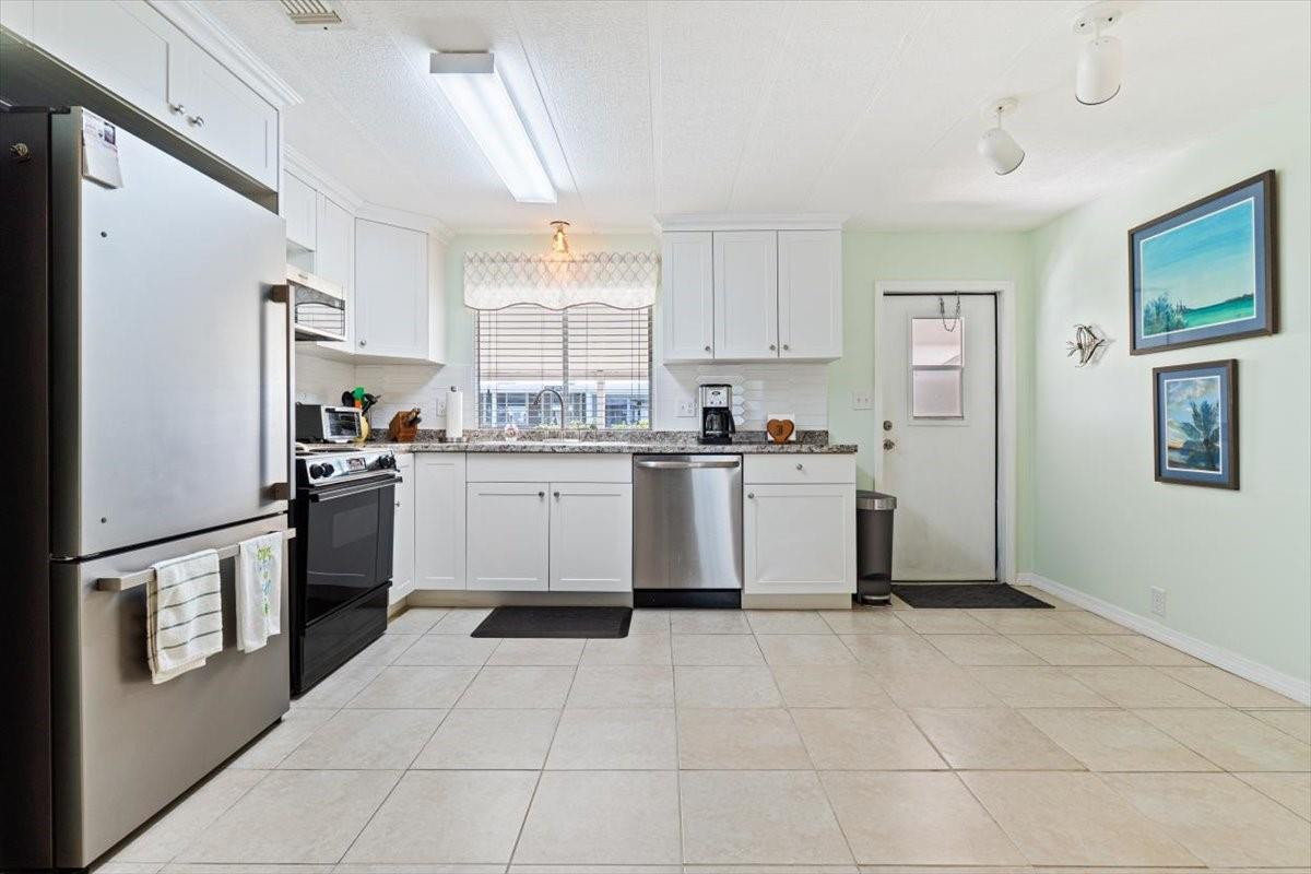 HIGHLAND MEADOWS ESTATES WEST - Residential