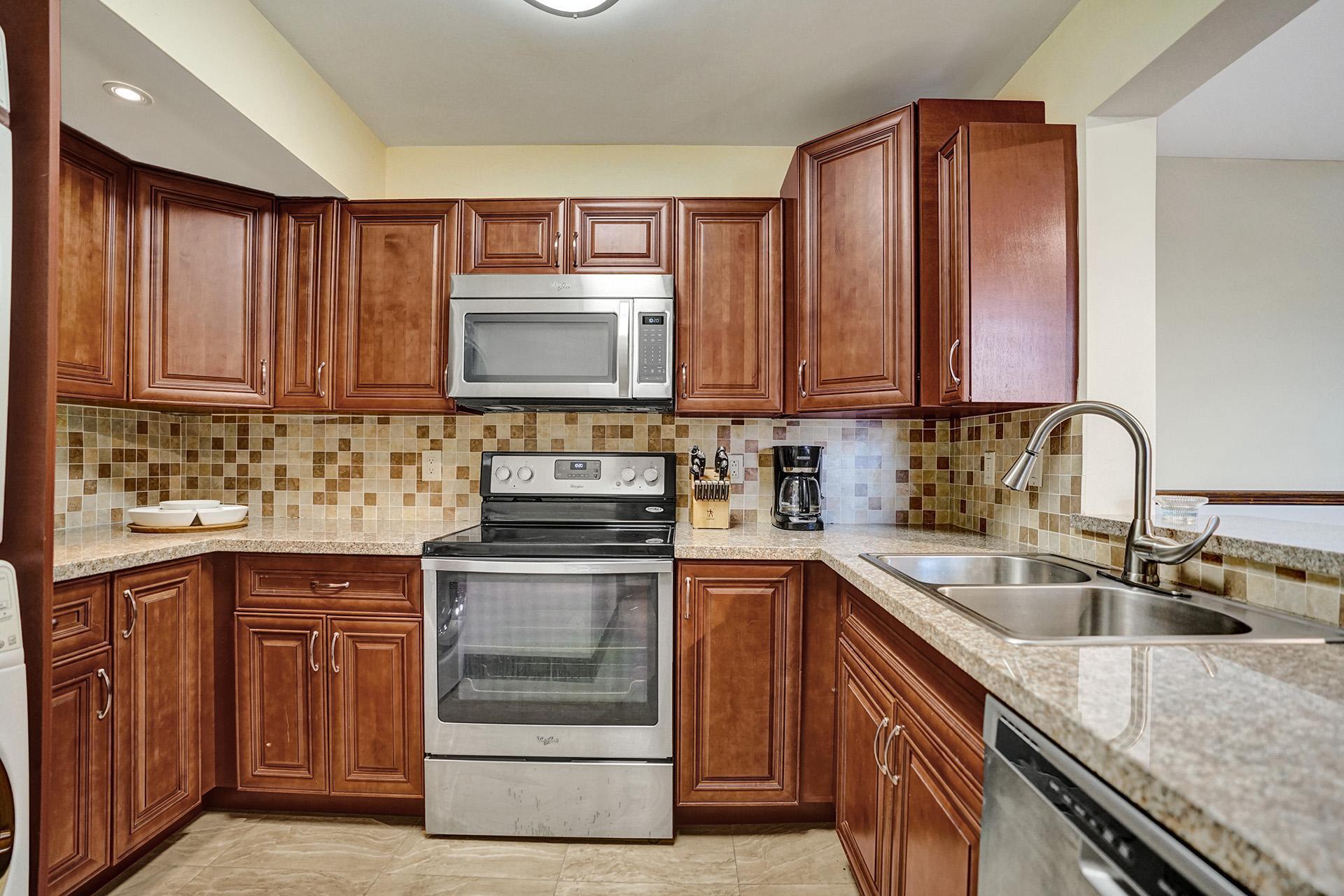 SHERIDAN EAST CONDO BLDG 3 - Residential
