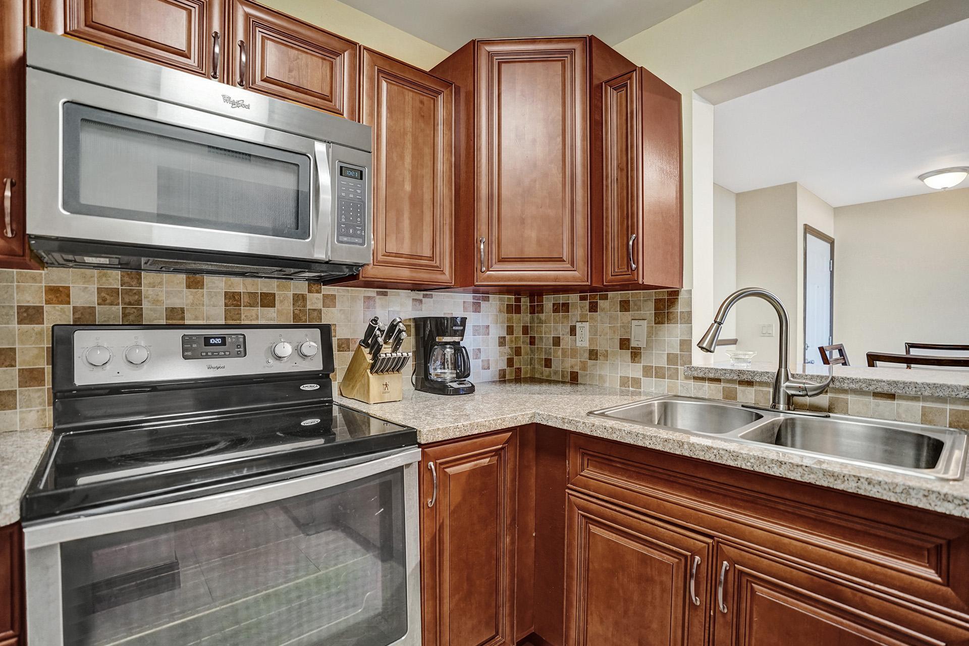 SHERIDAN EAST CONDO BLDG 3 - Residential