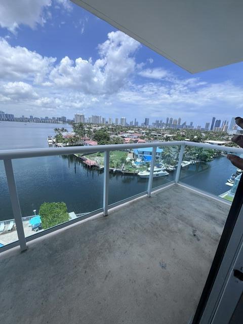 STRATFORD HOUSE CONDO - Residential