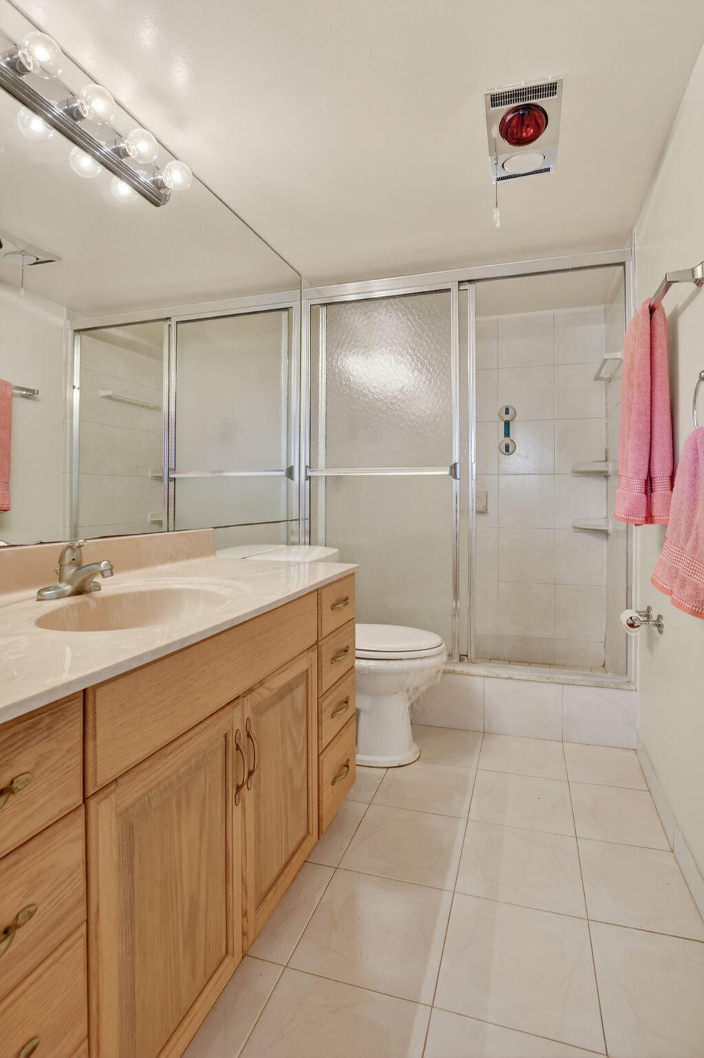 RIVER HOUSE TOWERS CONDO - Residential