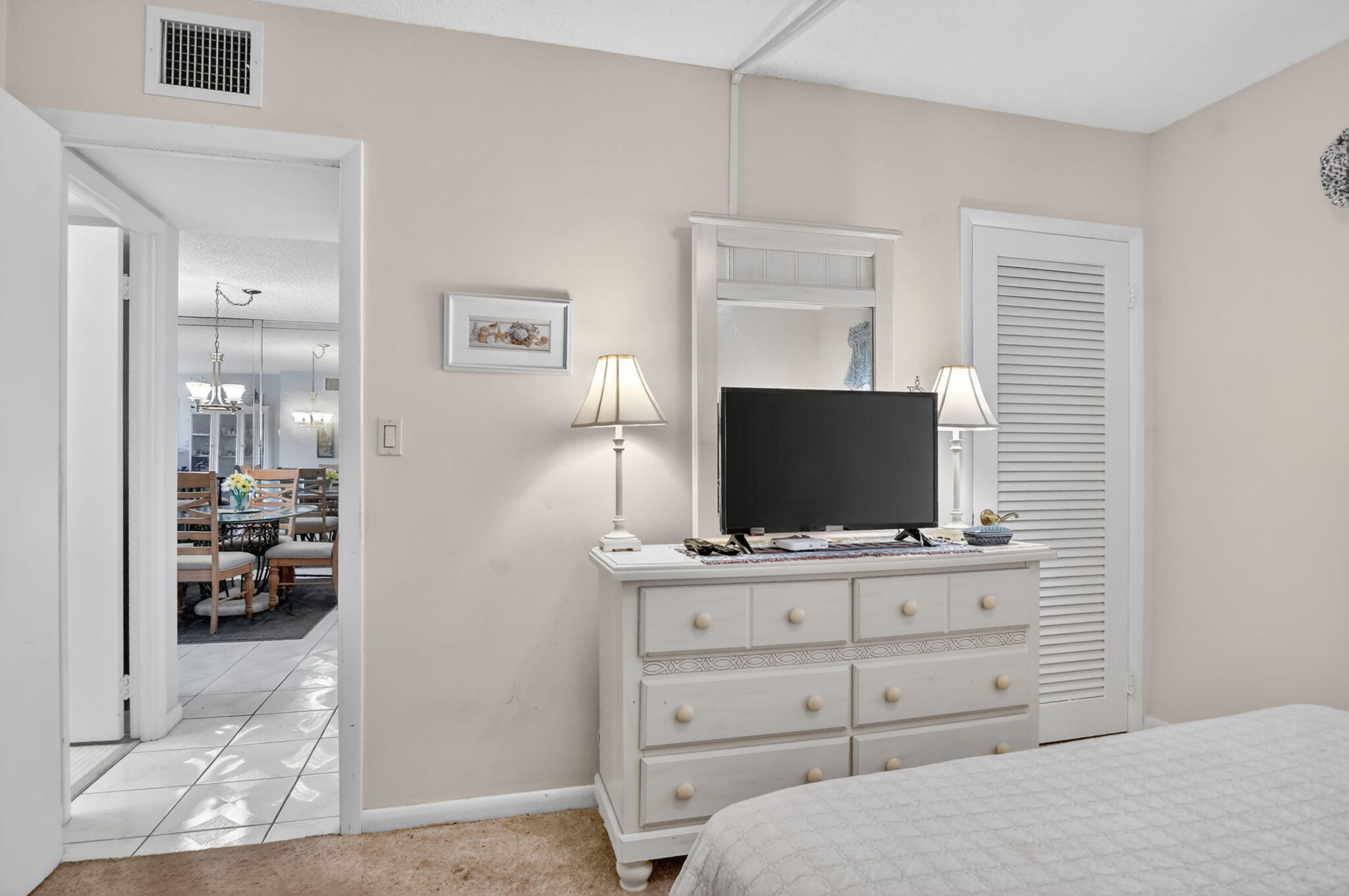 RIVER HOUSE TOWERS CONDO - Residential