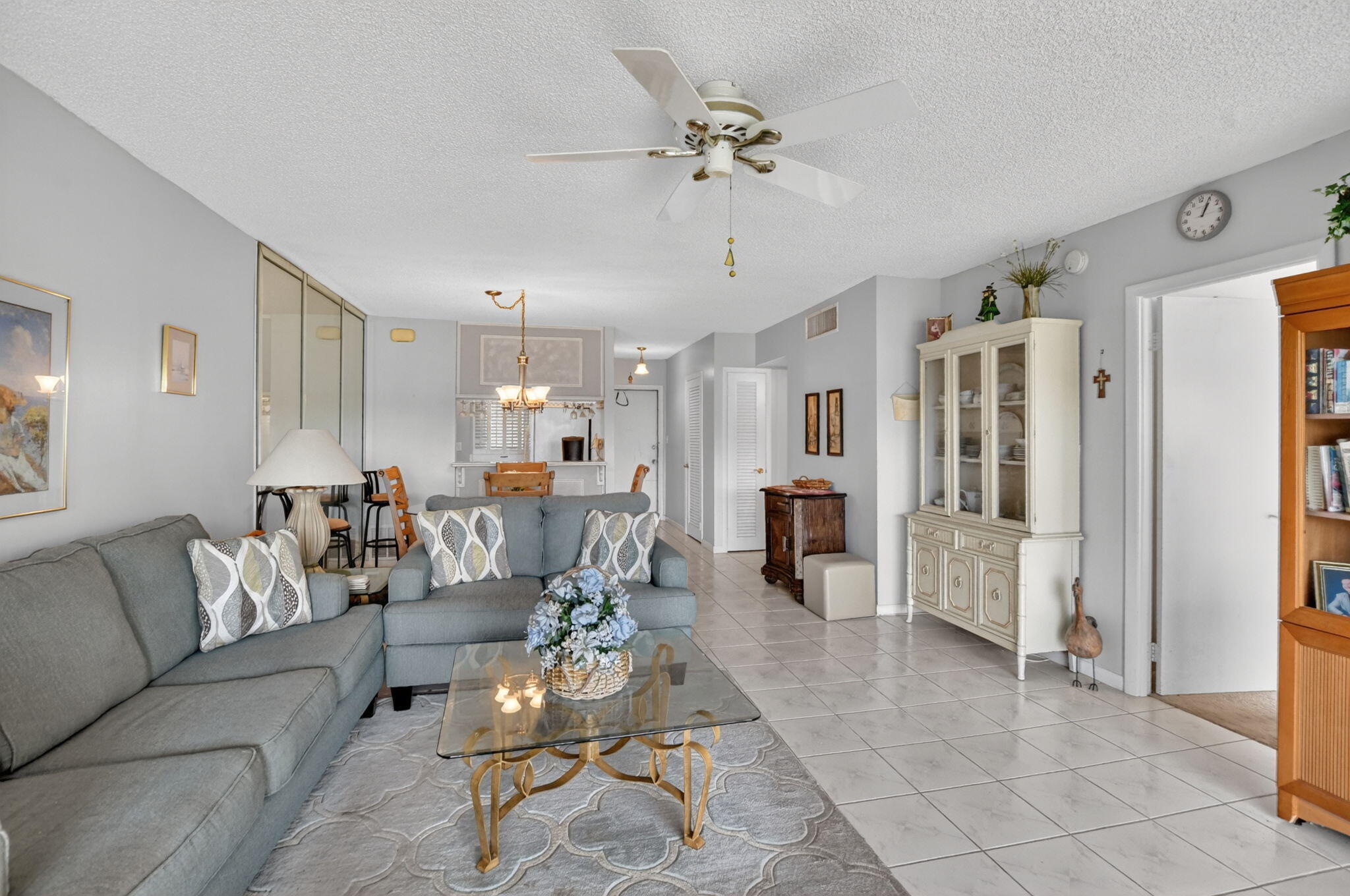 RIVER HOUSE TOWERS CONDO - Residential