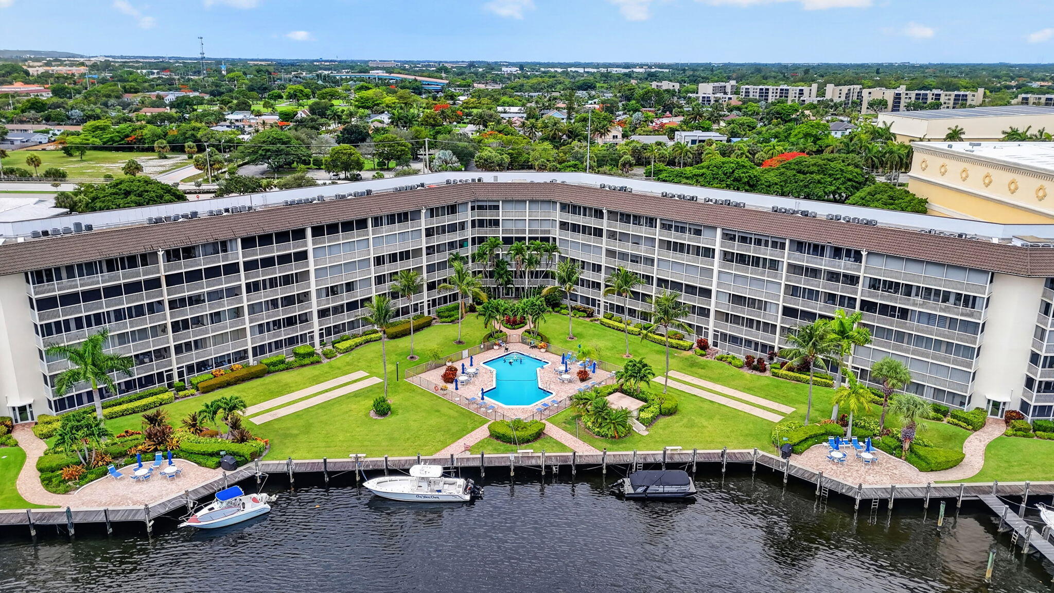 RIVER HOUSE TOWERS CONDO - Residential