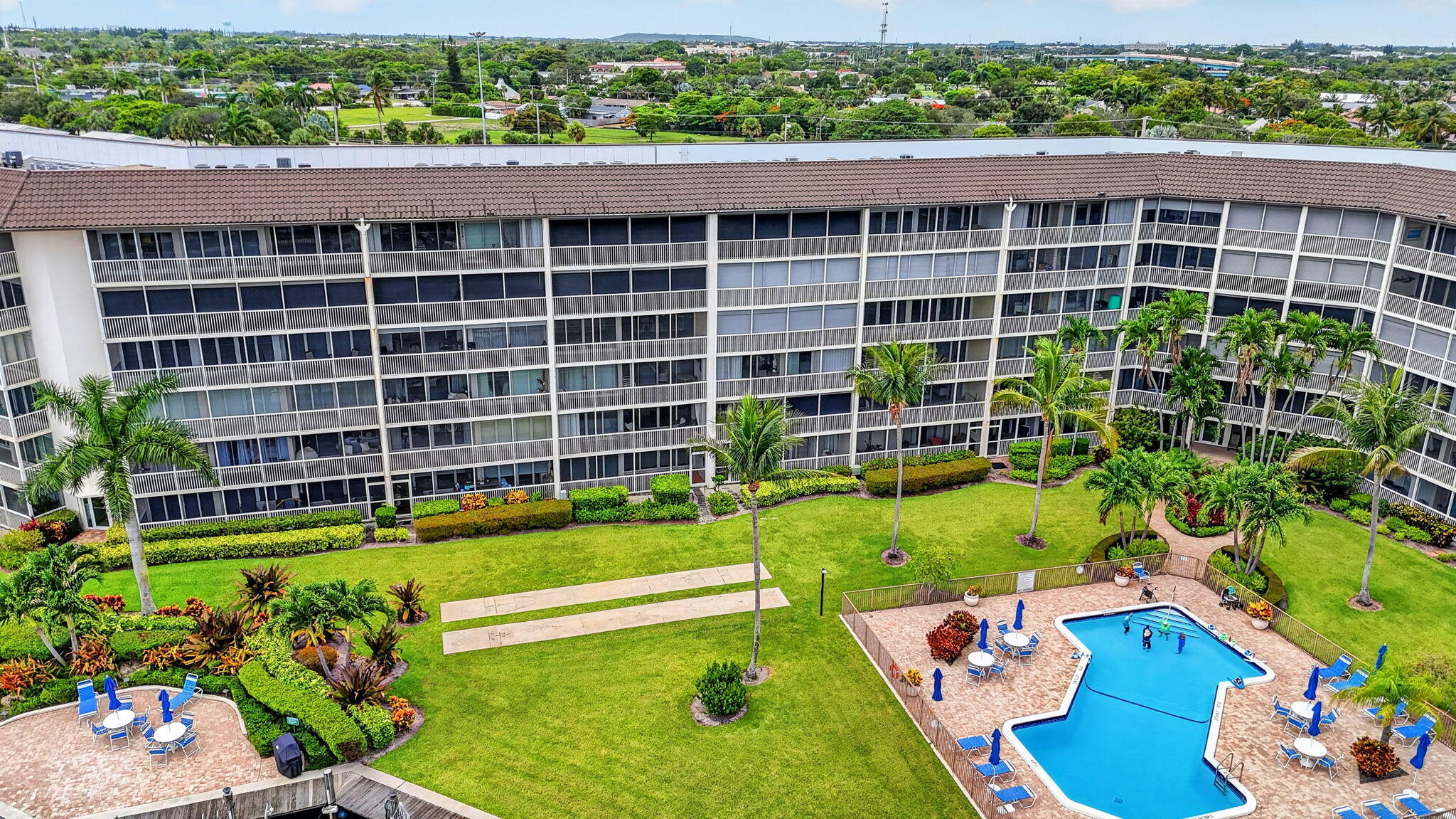 RIVER HOUSE TOWERS CONDO - Residential