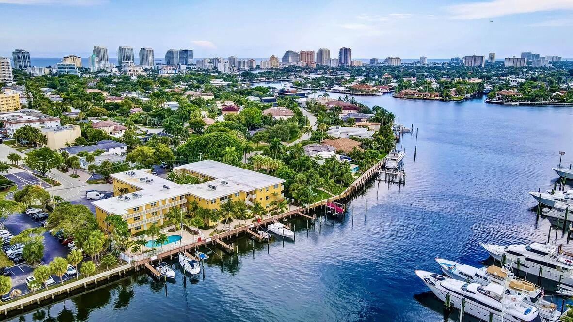 MIDDLE RIVER VILLAS CONDO - Residential Lease