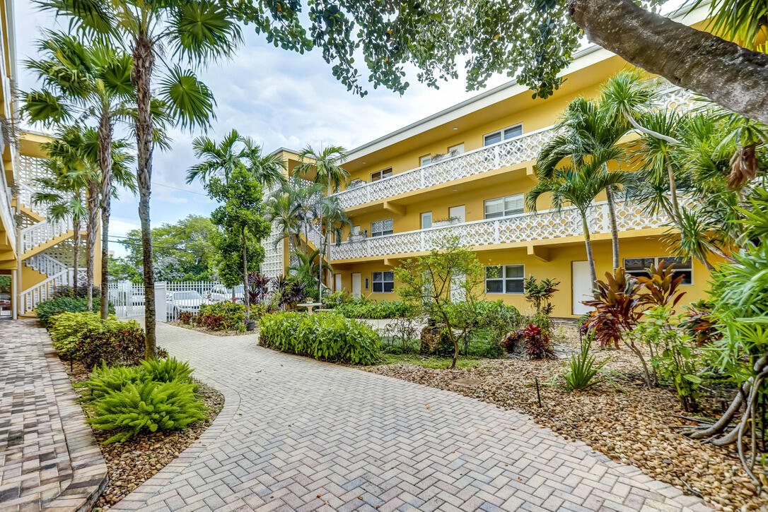 MIDDLE RIVER VILLAS CONDO - Residential Lease