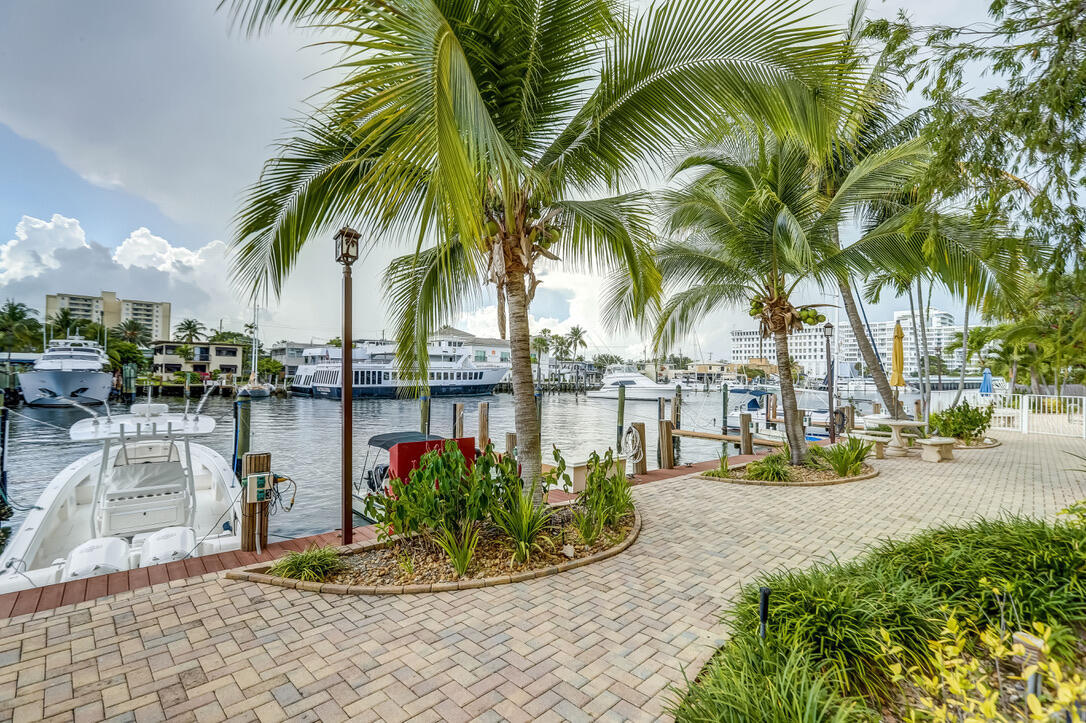 MIDDLE RIVER VILLAS CONDO - Residential Lease