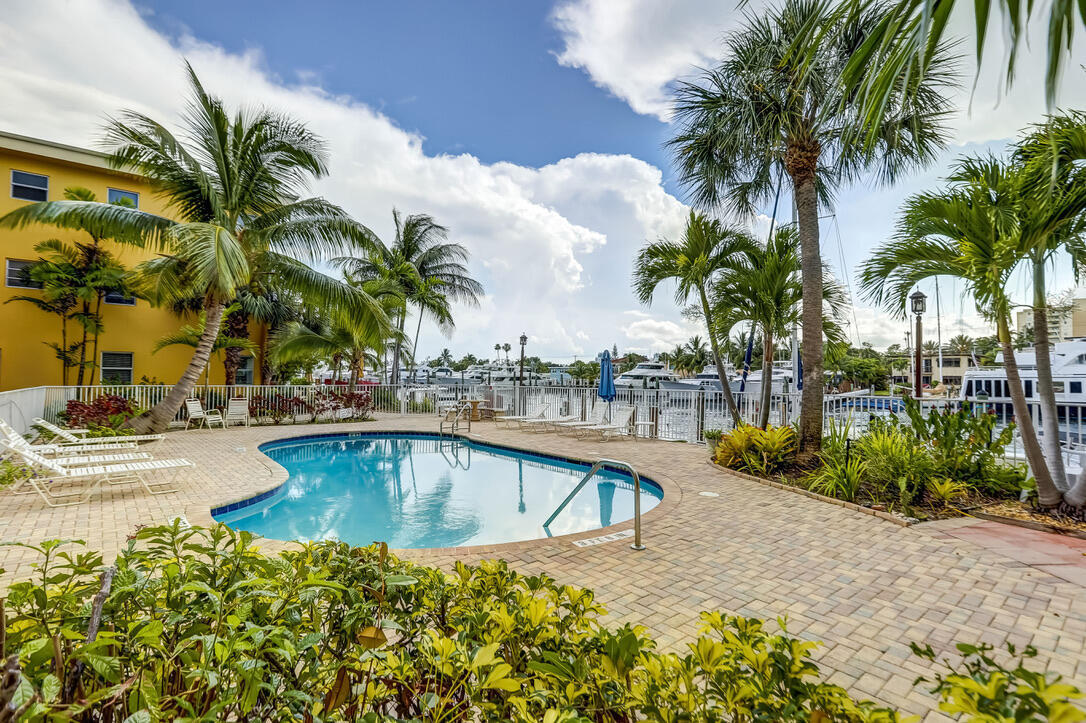 MIDDLE RIVER VILLAS CONDO - Residential Lease