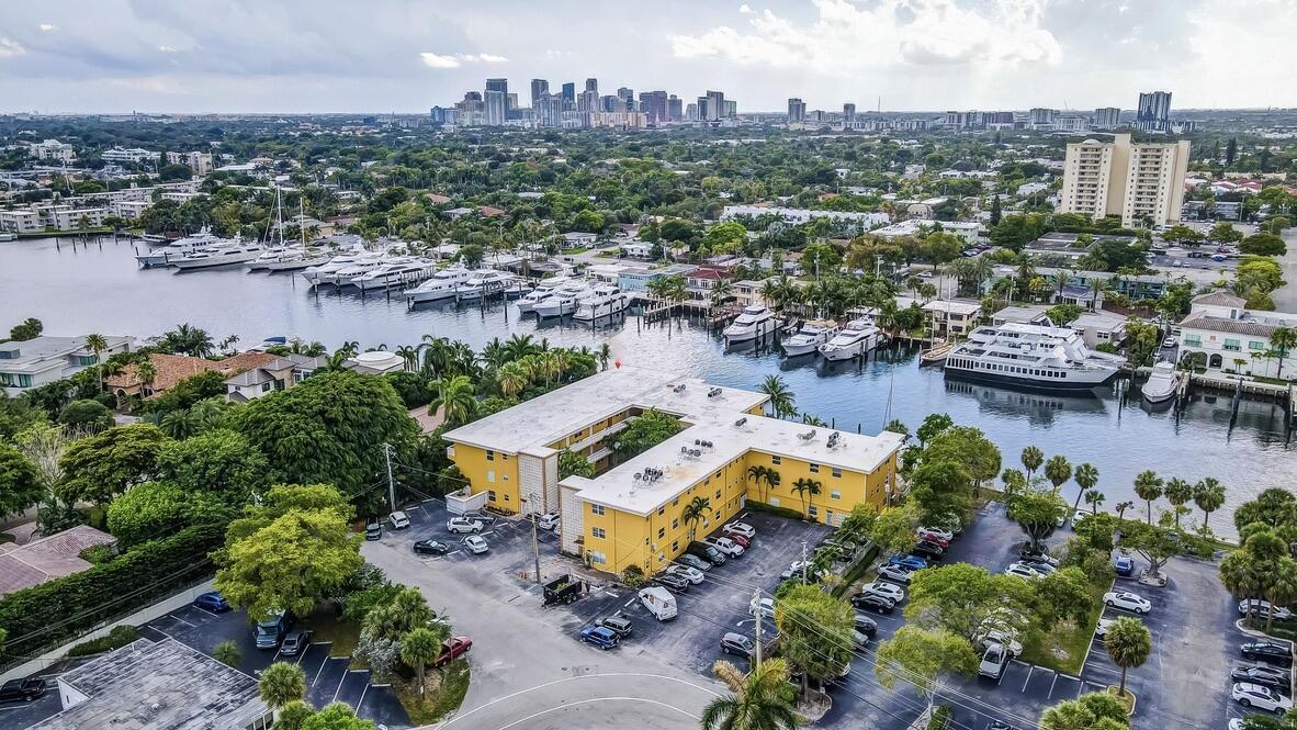 MIDDLE RIVER VILLAS CONDO - Residential Lease