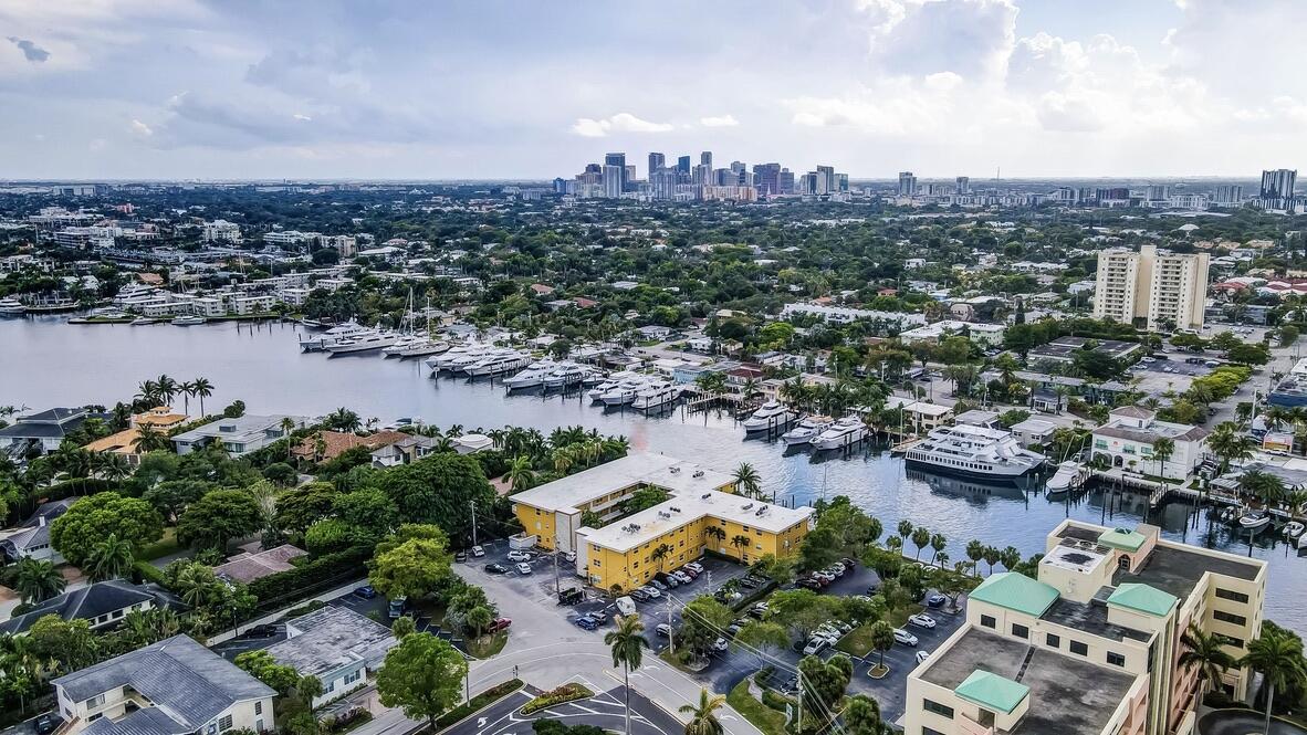 MIDDLE RIVER VILLAS CONDO - Residential Lease