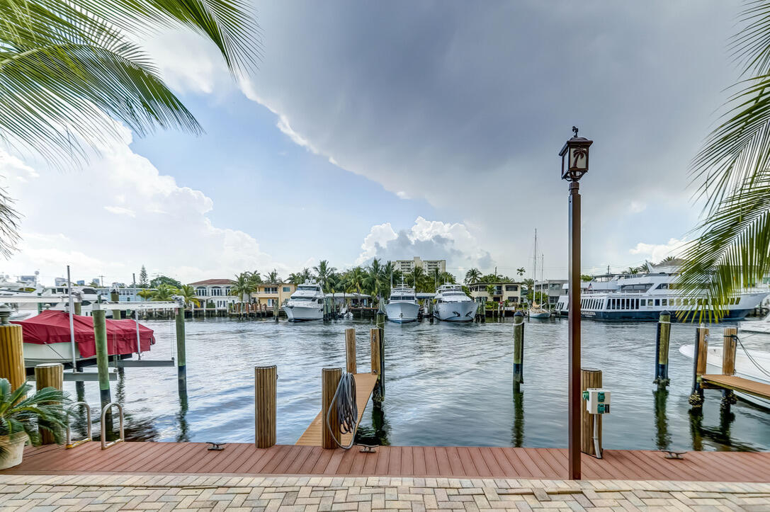 MIDDLE RIVER VILLAS CONDO - Residential Lease