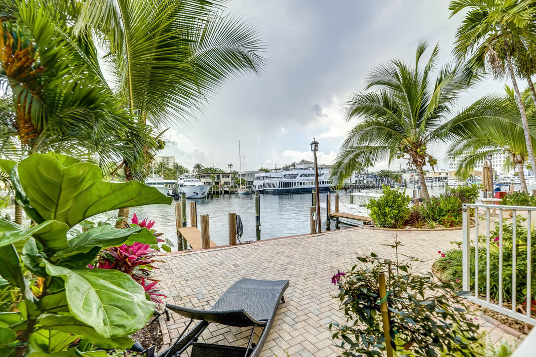 MIDDLE RIVER VILLAS CONDO - Residential Lease
