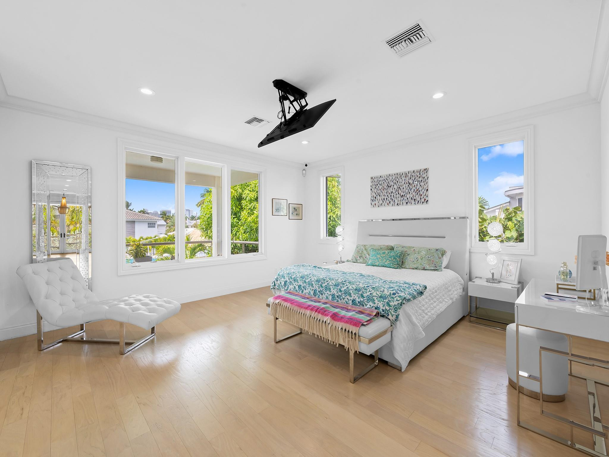 Las Olas Isles - Residential