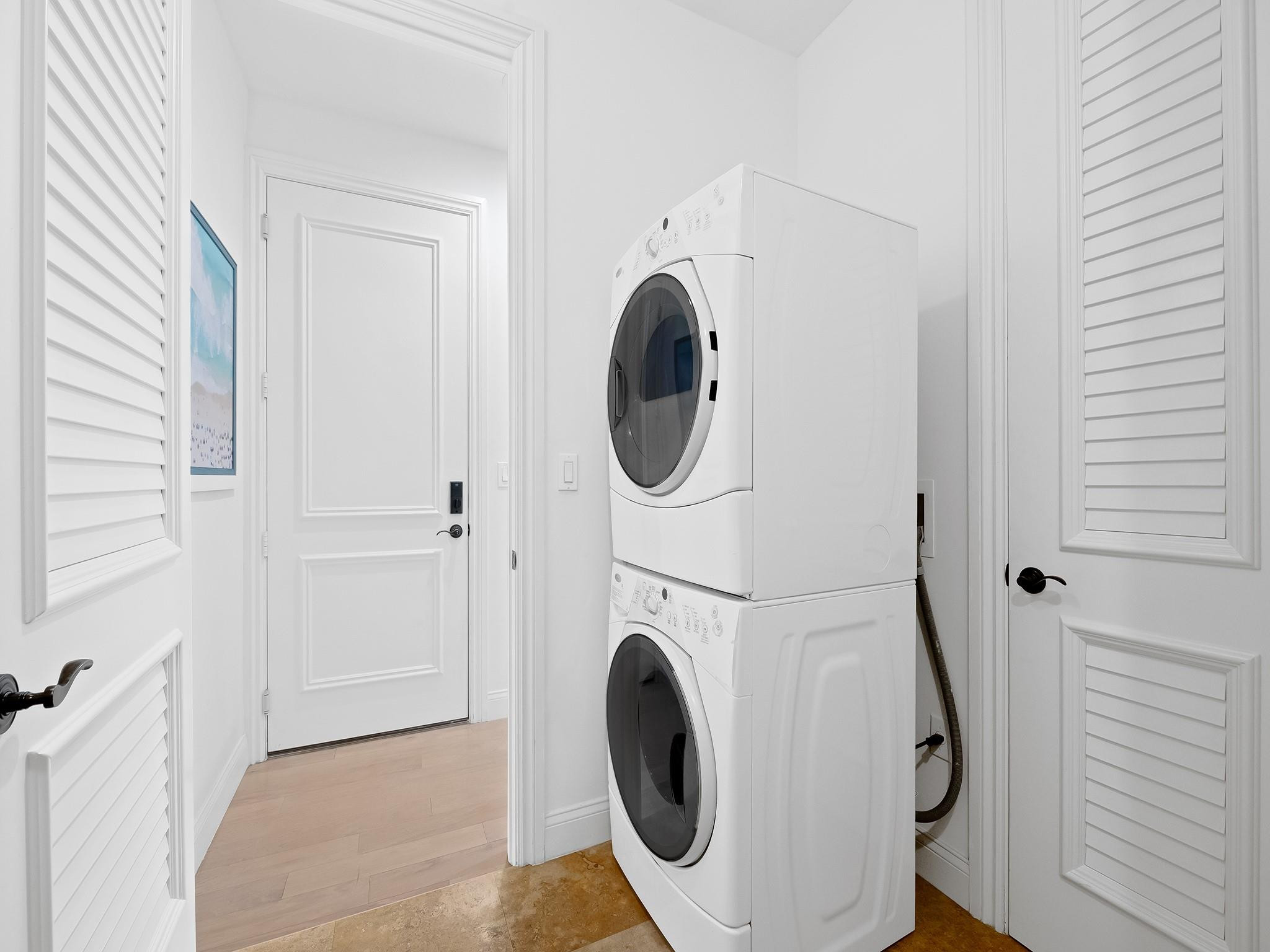 Las Olas Isles - Residential