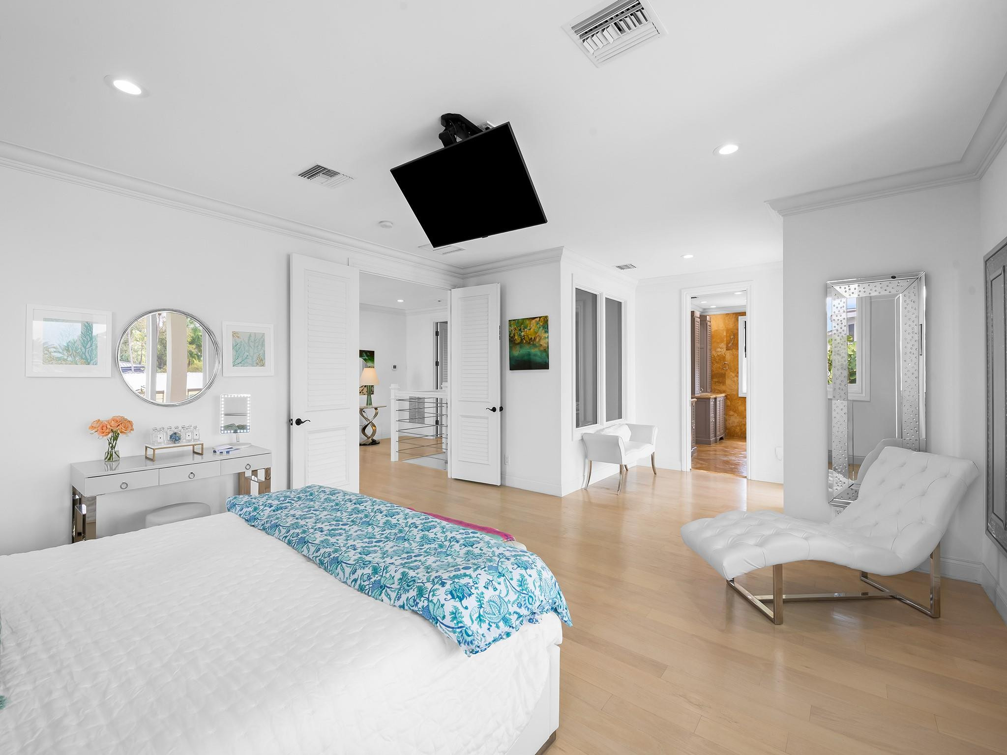Las Olas Isles - Residential