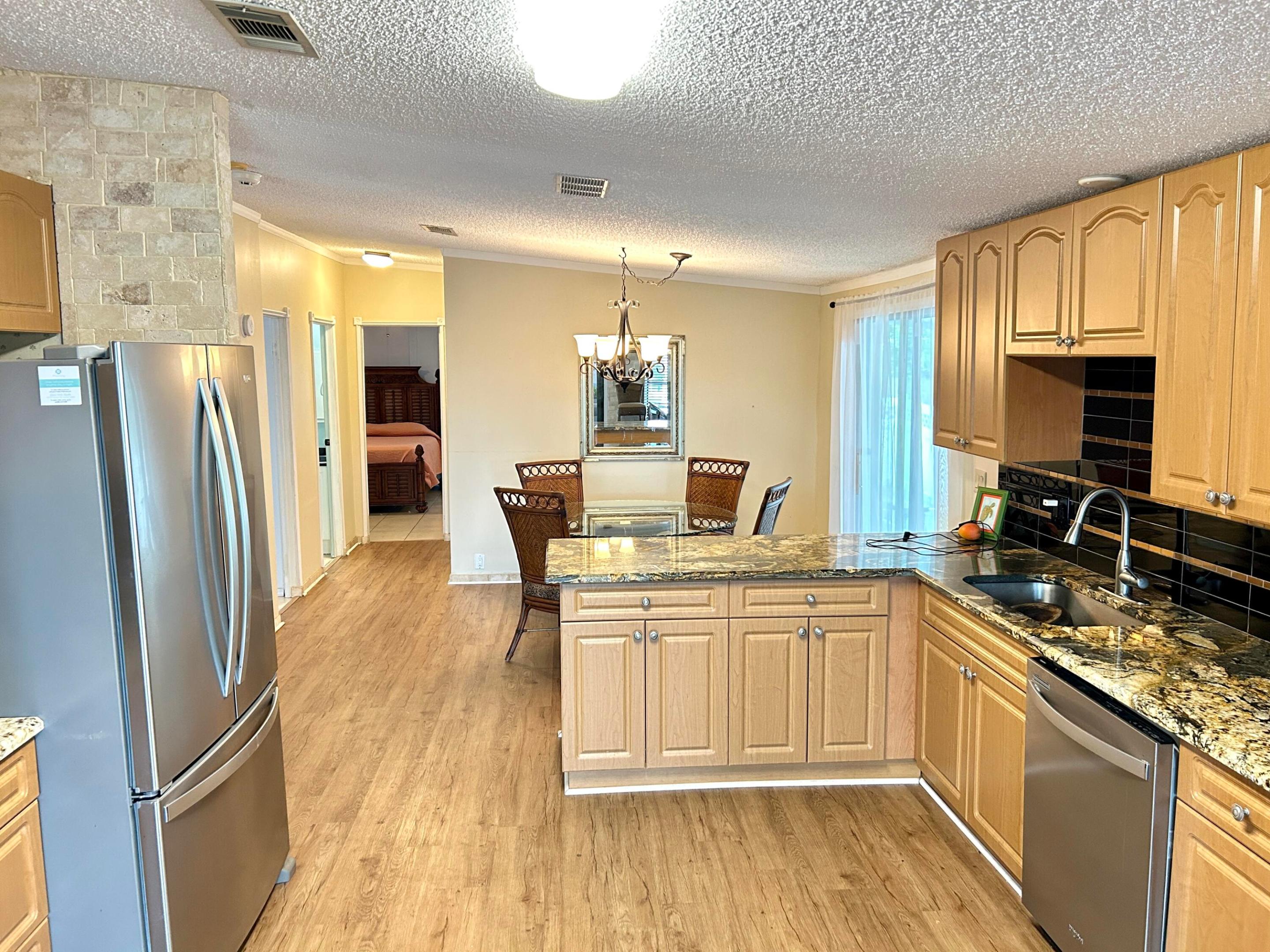 Palm Breeze Club - Residential