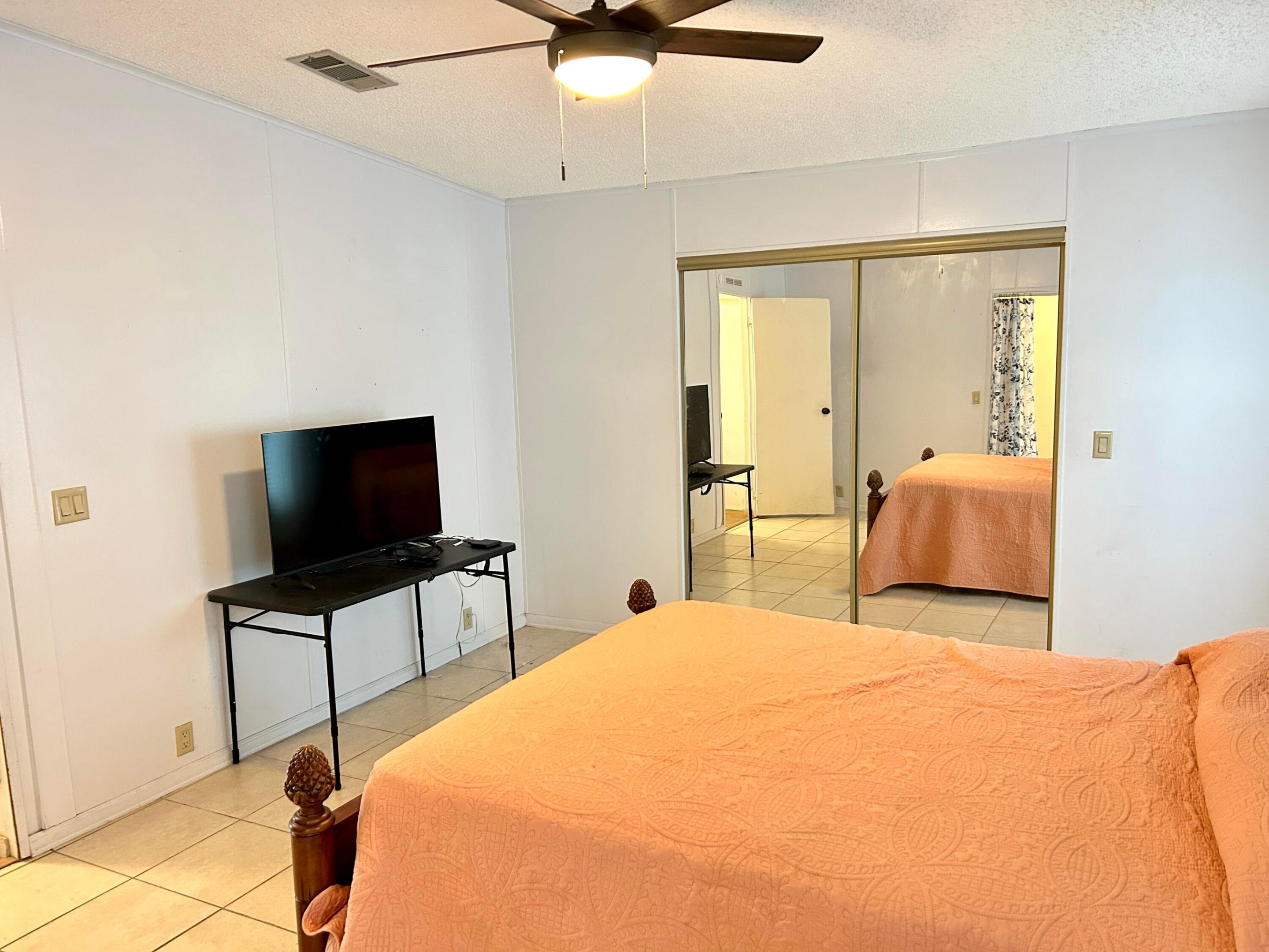 Palm Breeze Club - Residential
