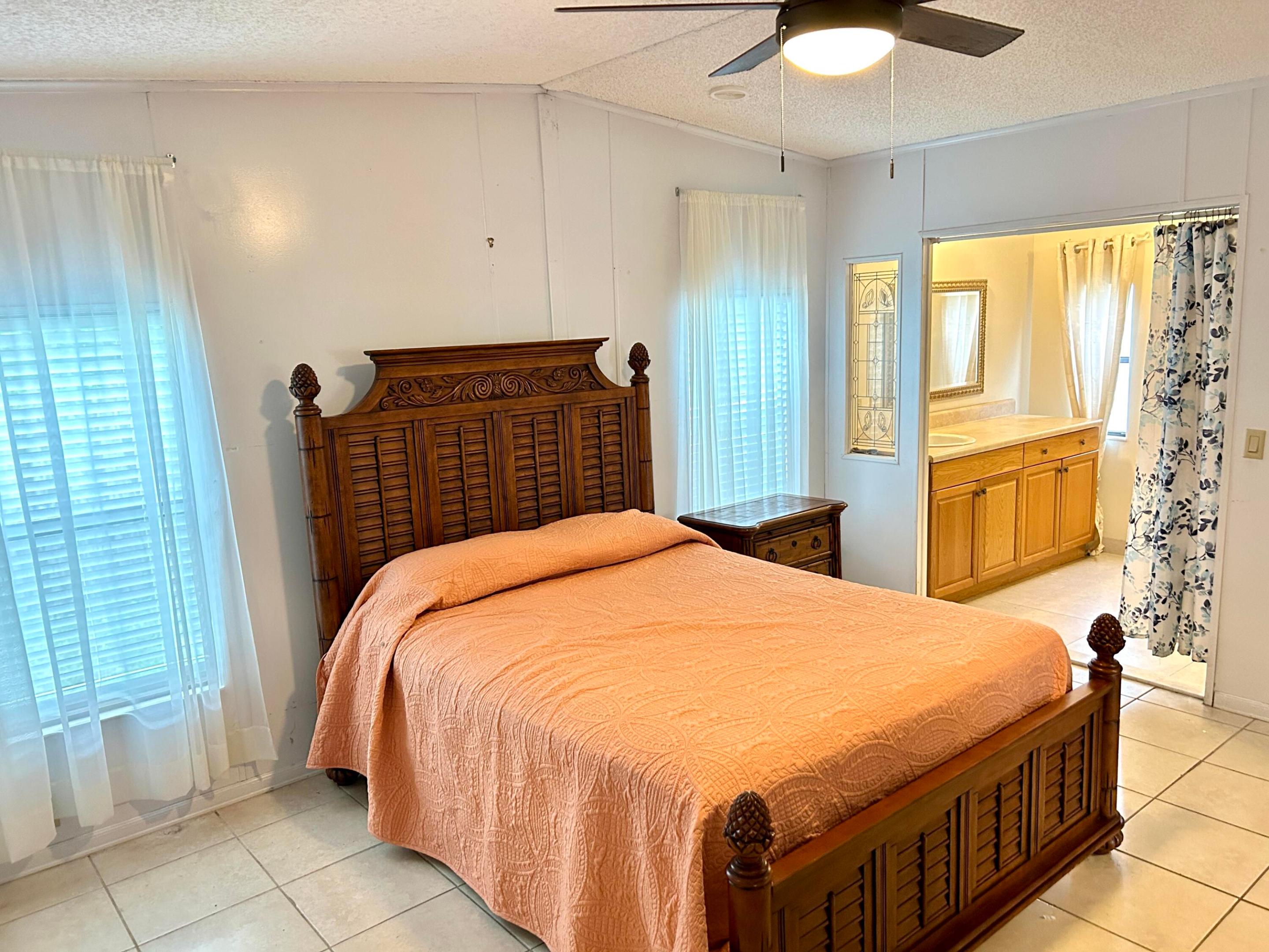 Palm Breeze Club - Residential