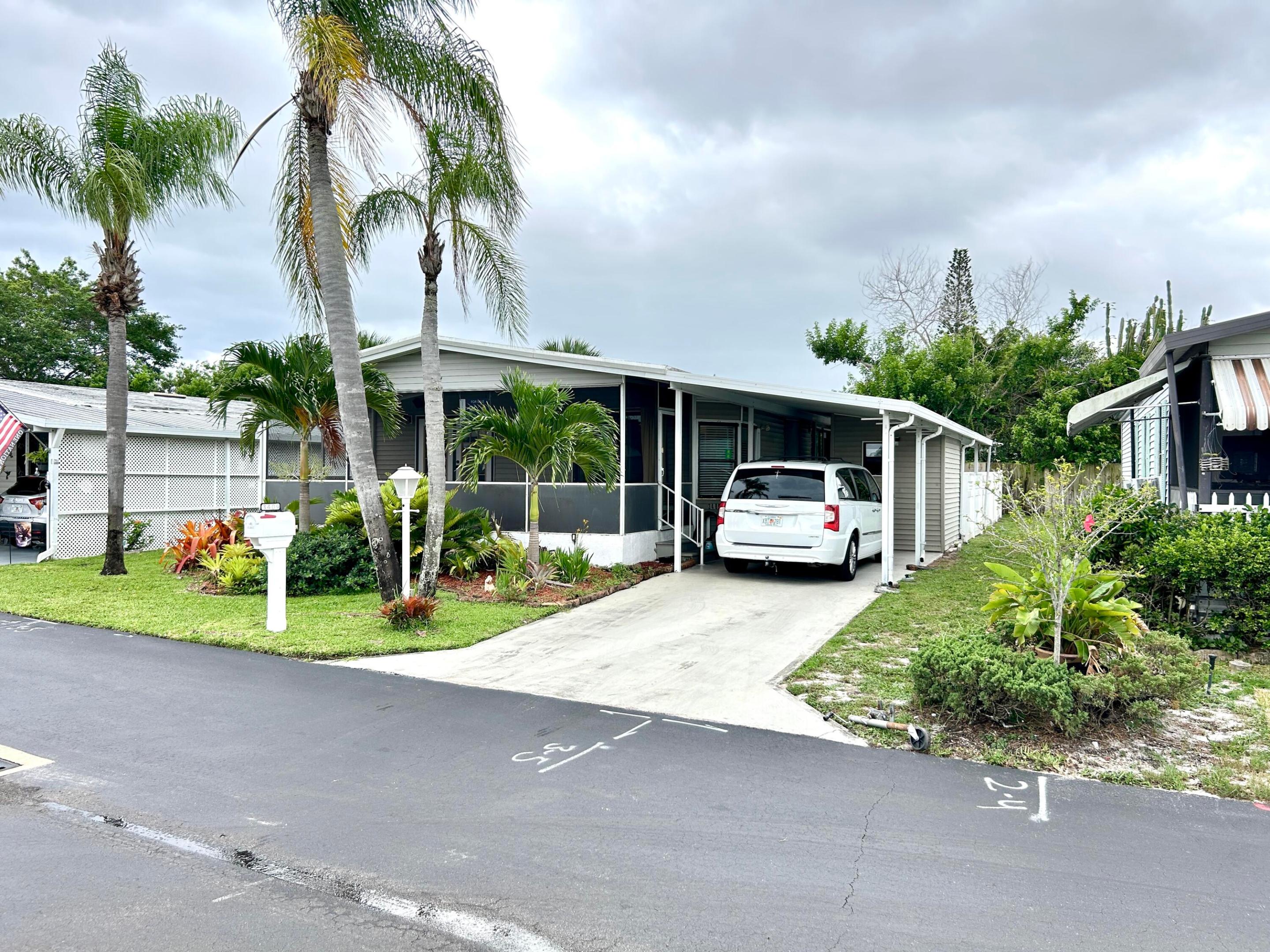 Palm Breeze Club - Residential