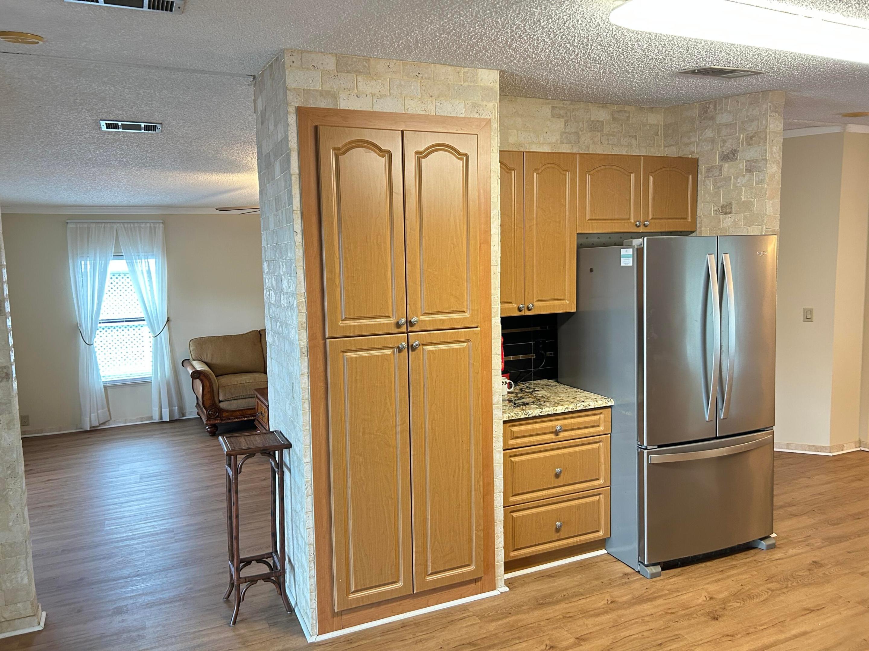 Palm Breeze Club - Residential