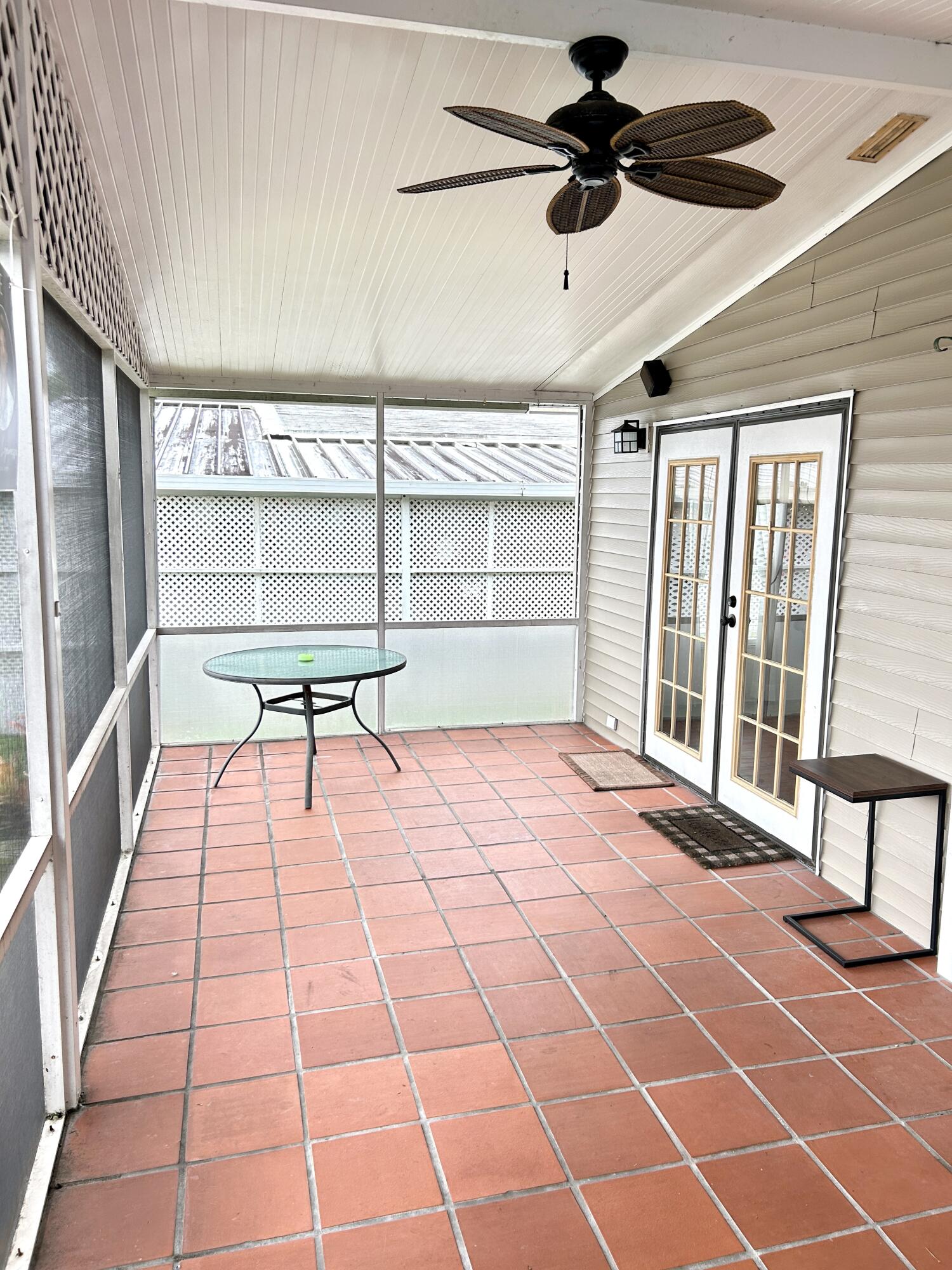 Palm Breeze Club - Residential