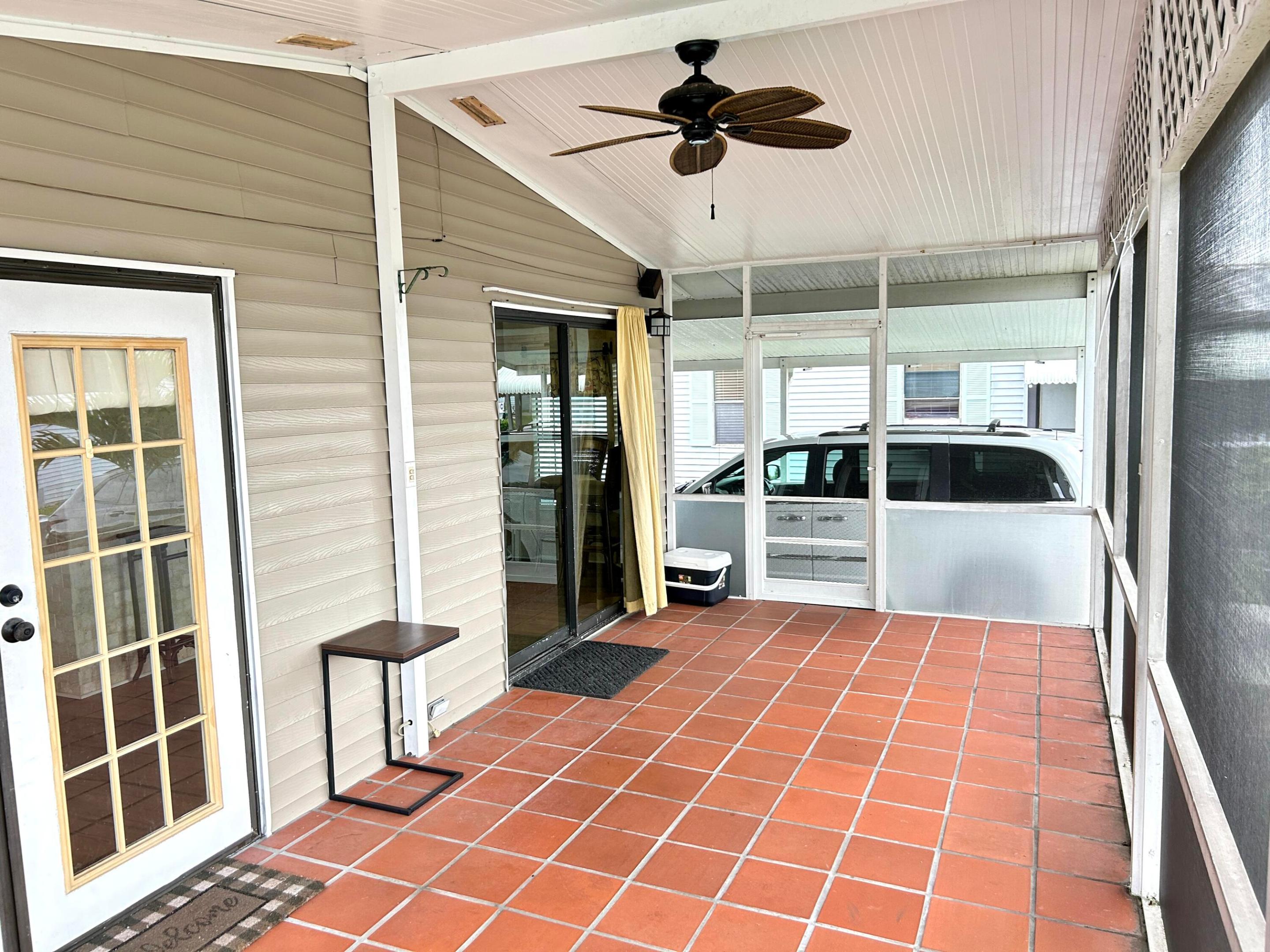Palm Breeze Club - Residential