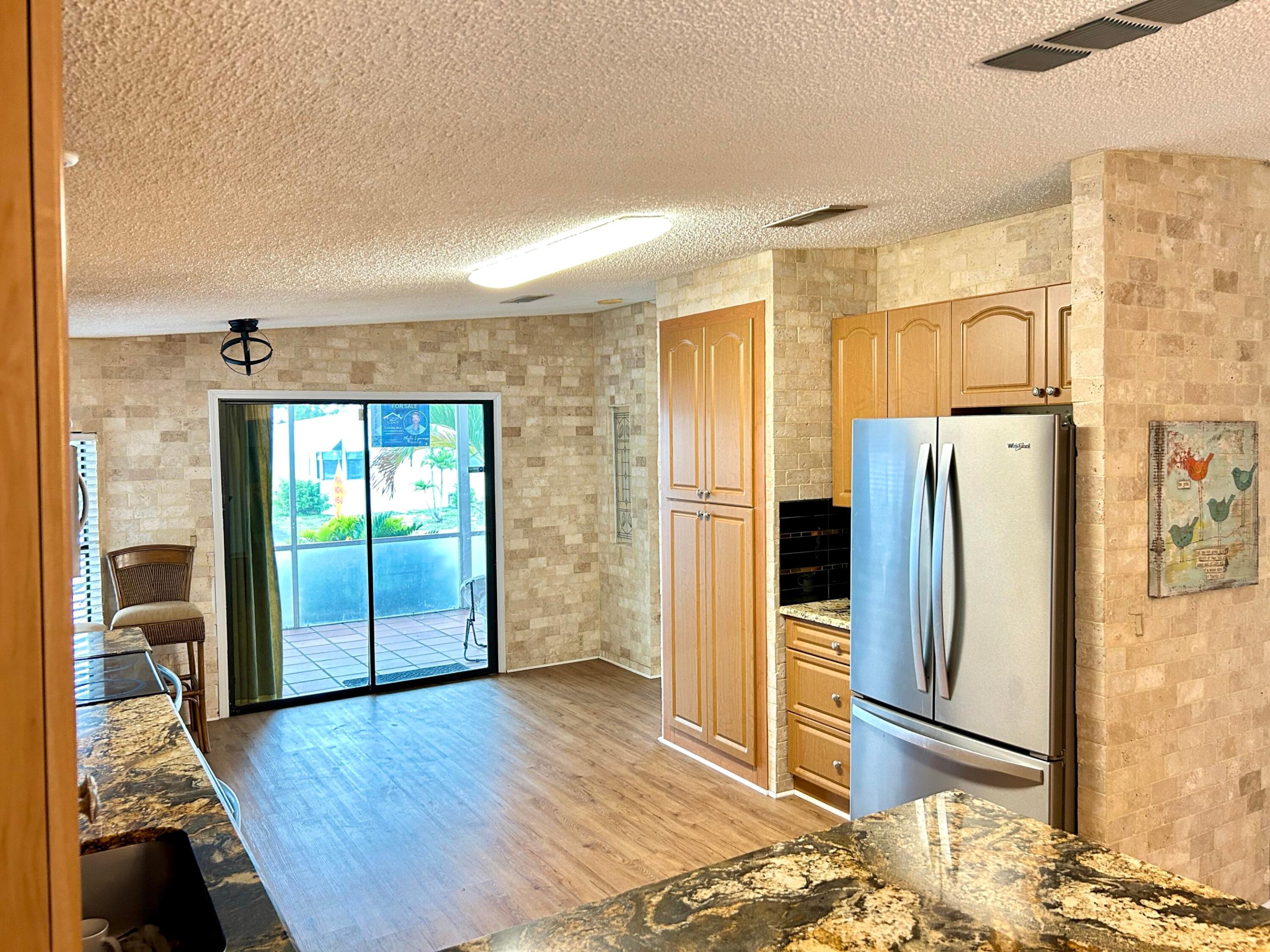 Palm Breeze Club - Residential