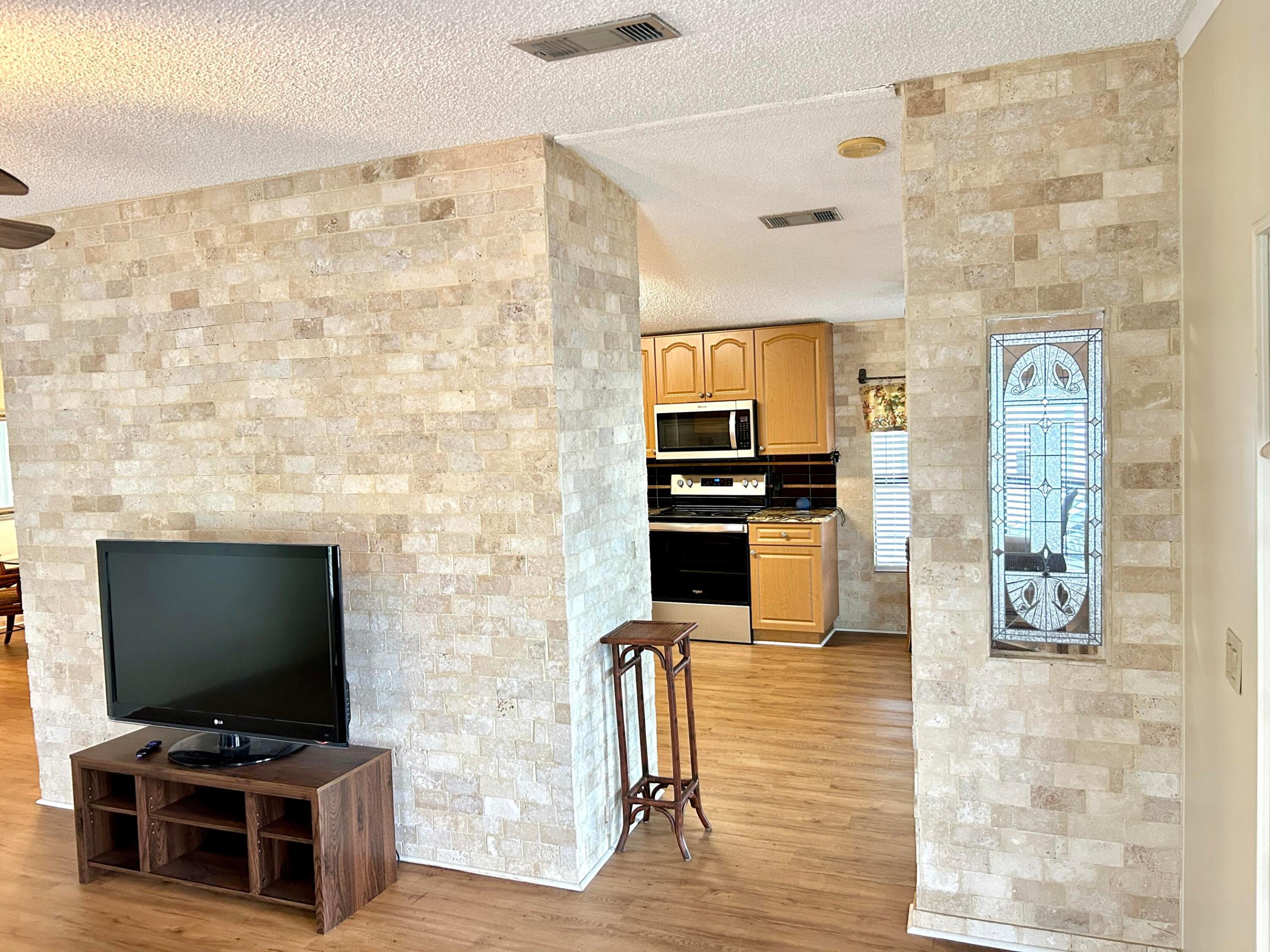 Palm Breeze Club - Residential