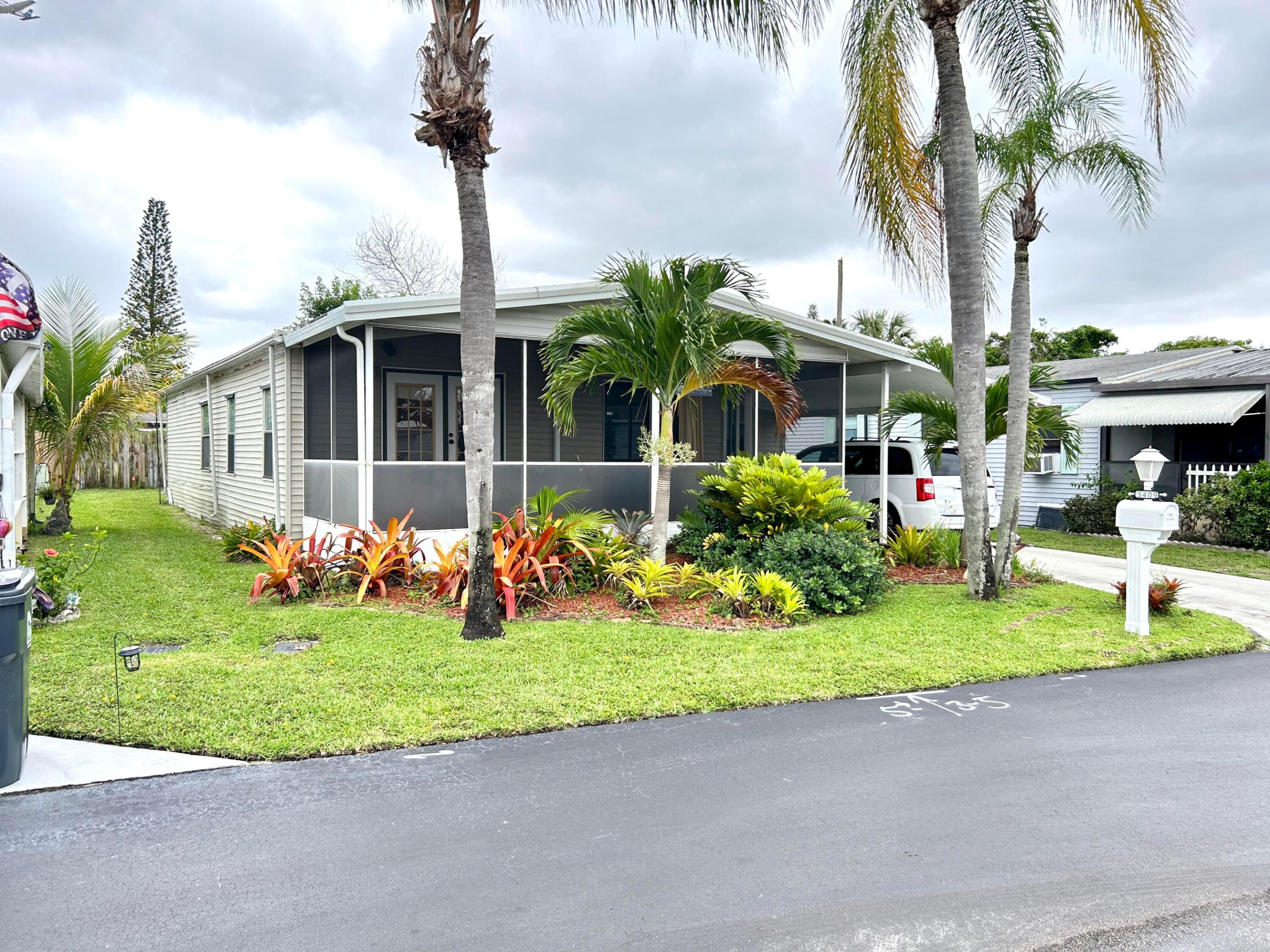 Palm Breeze Club - Residential