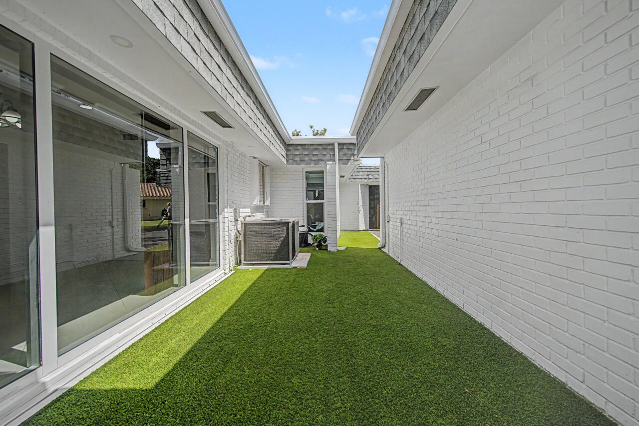 WOODLANDS SEC FIVE - Residential
