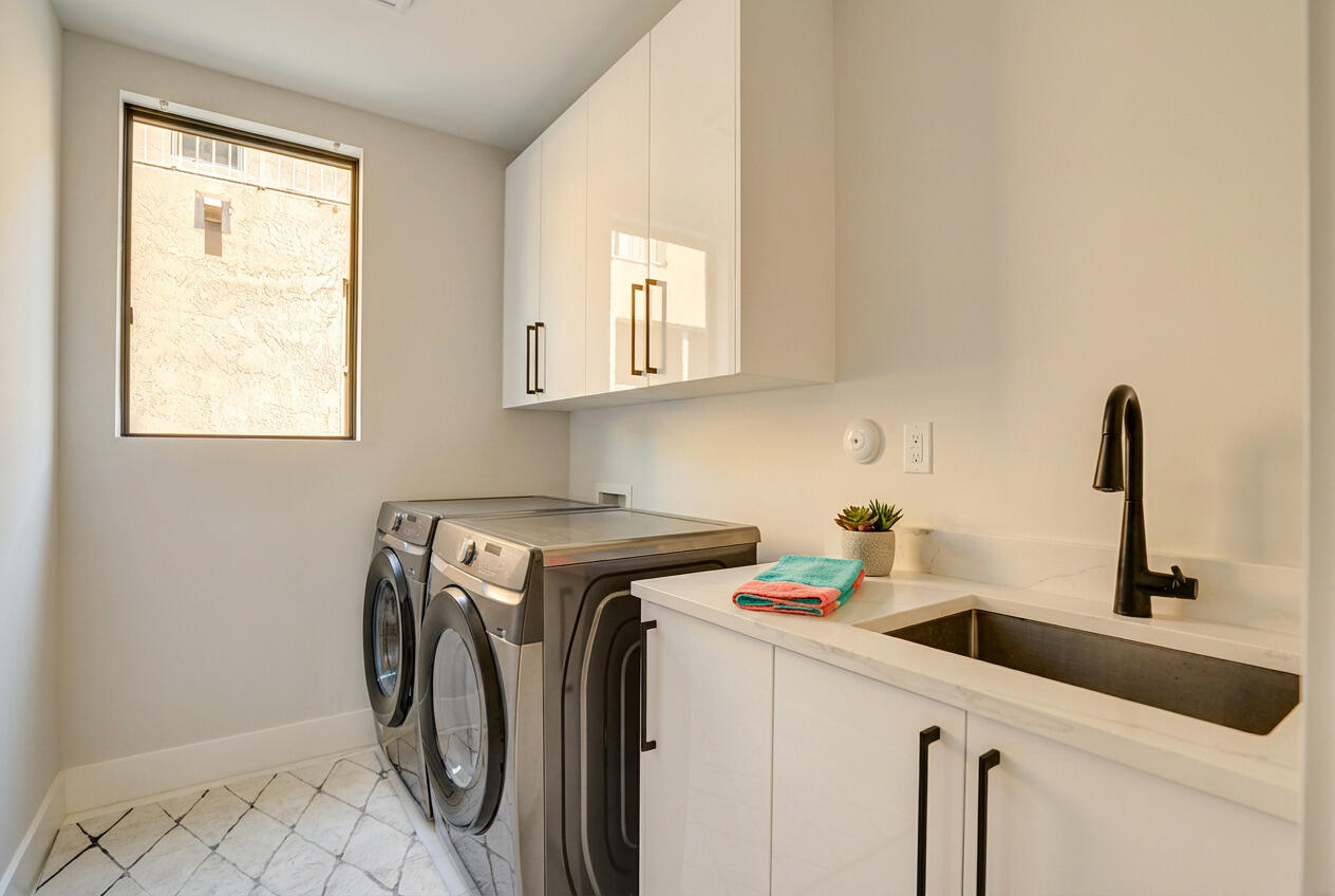 Beverly Heights 1-30 B - Residential Lease