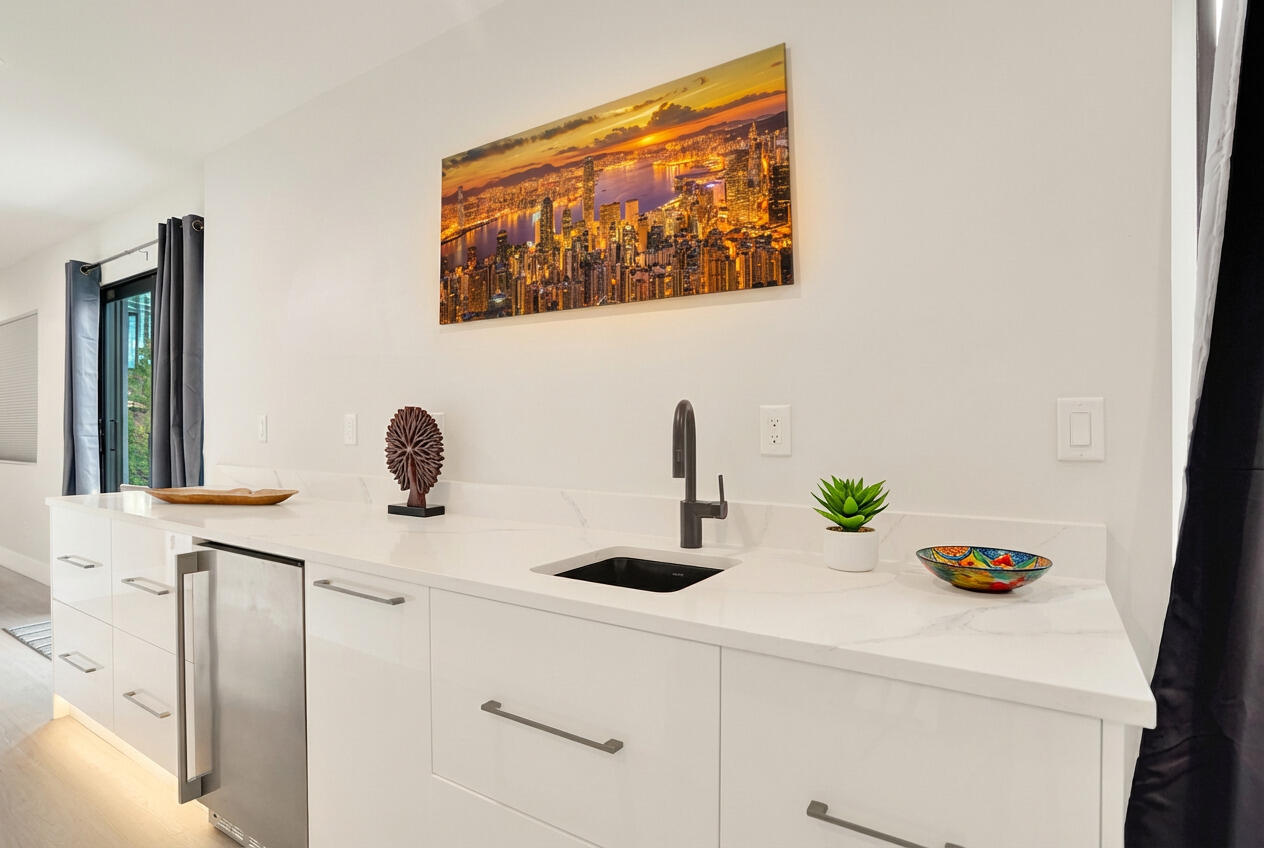Beverly Heights 1-30 B - Residential Lease