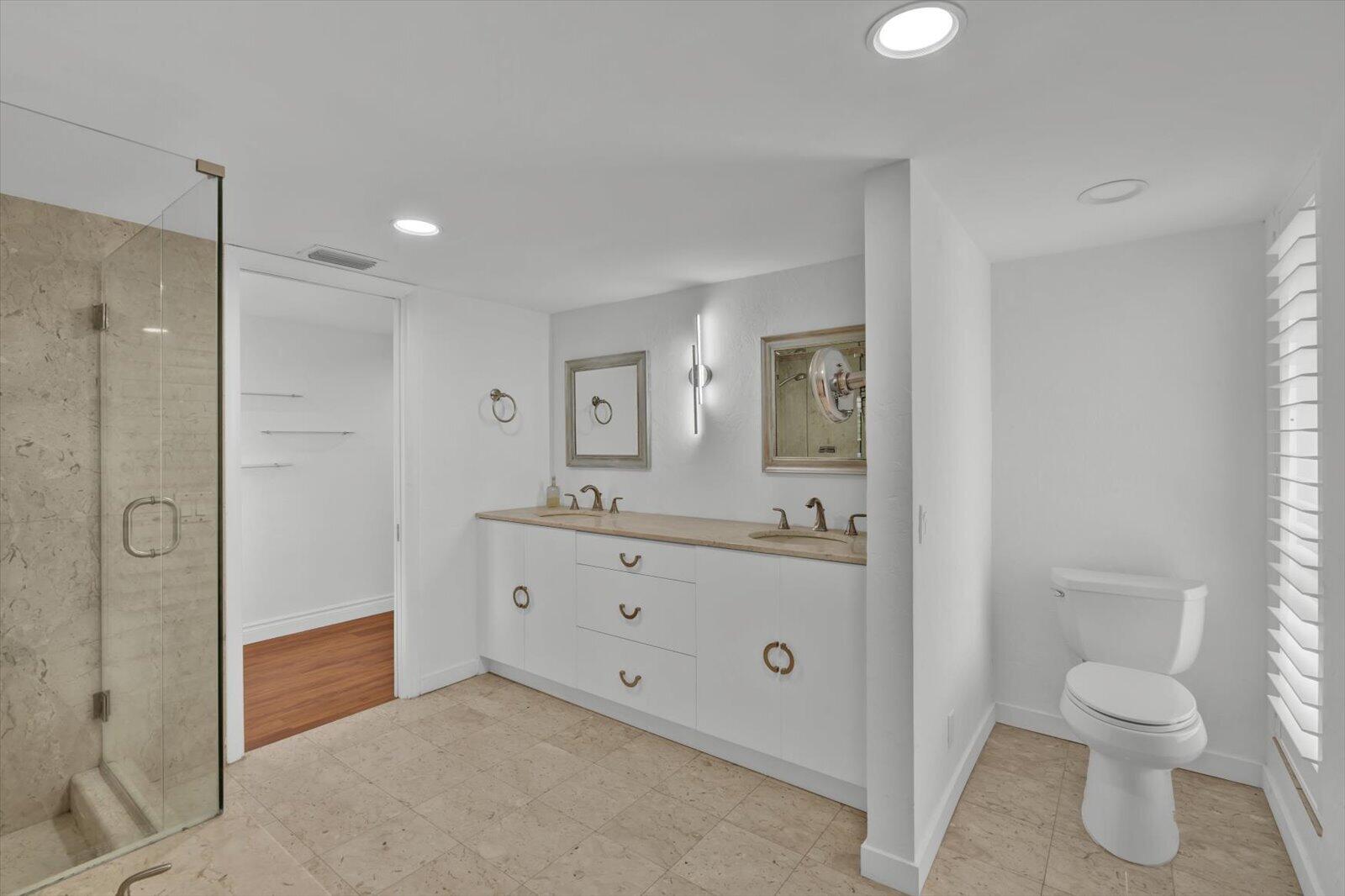 HOLLYWOOD HILLS NORTH SEC ONE - Residential