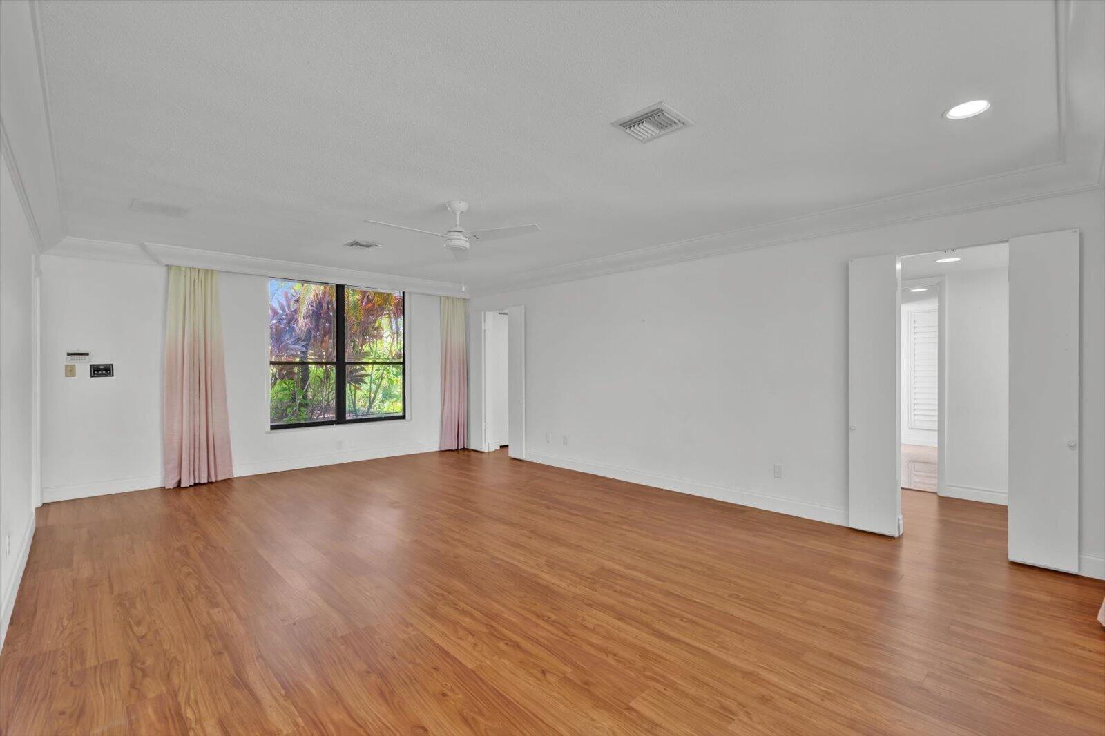 HOLLYWOOD HILLS NORTH SEC ONE - Residential