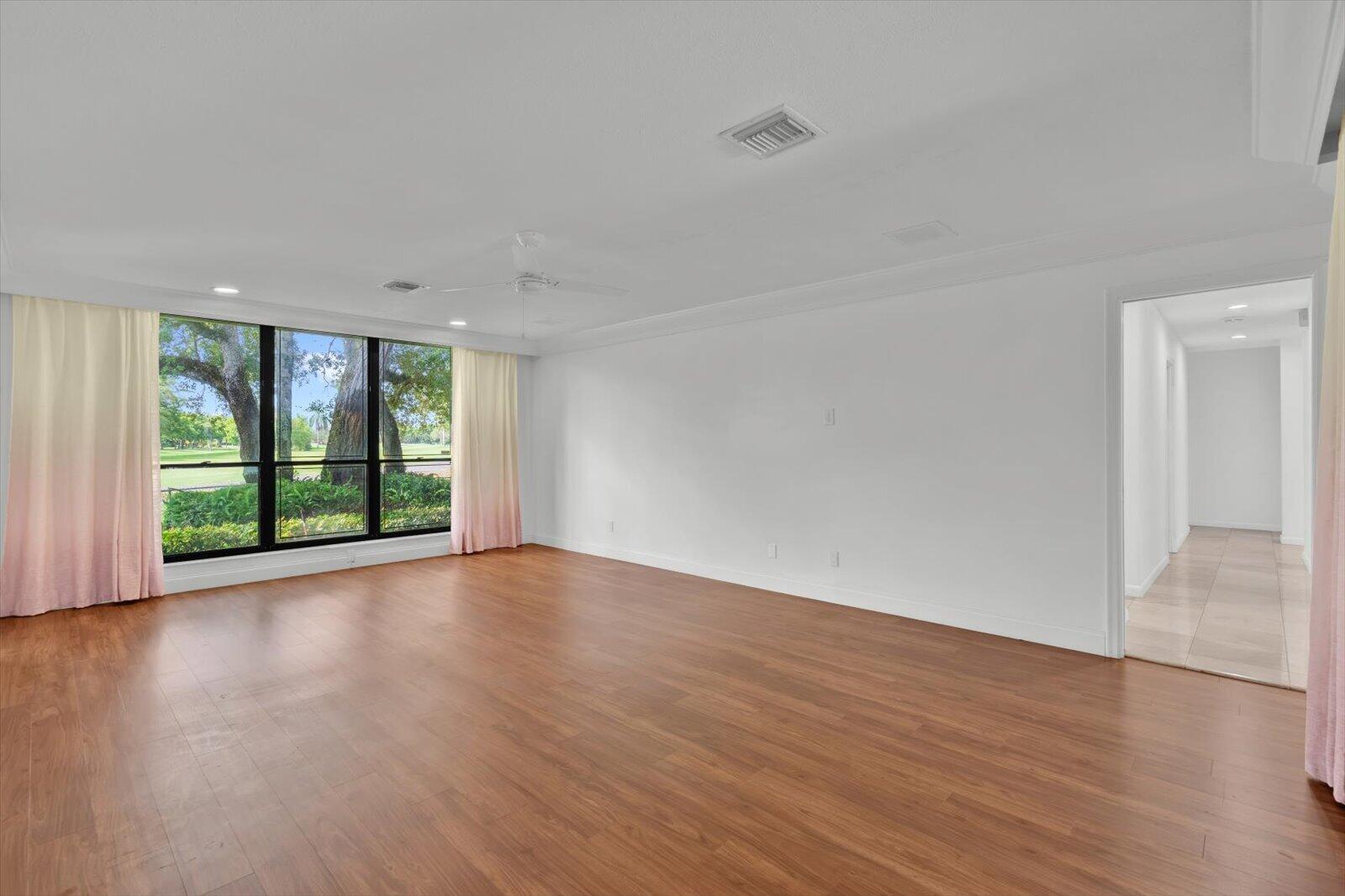 HOLLYWOOD HILLS NORTH SEC ONE - Residential