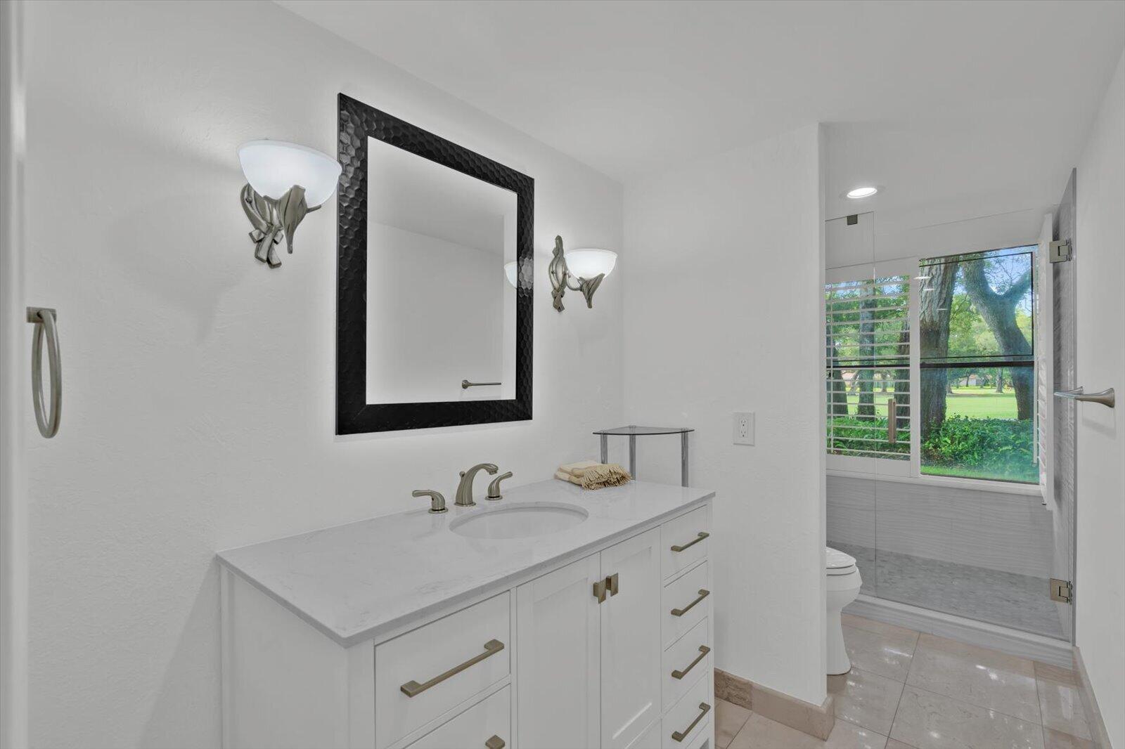 HOLLYWOOD HILLS NORTH SEC ONE - Residential