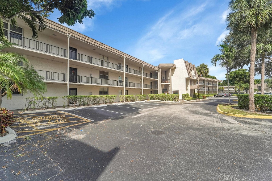 LIME BAY CONDOMINIUM - Residential