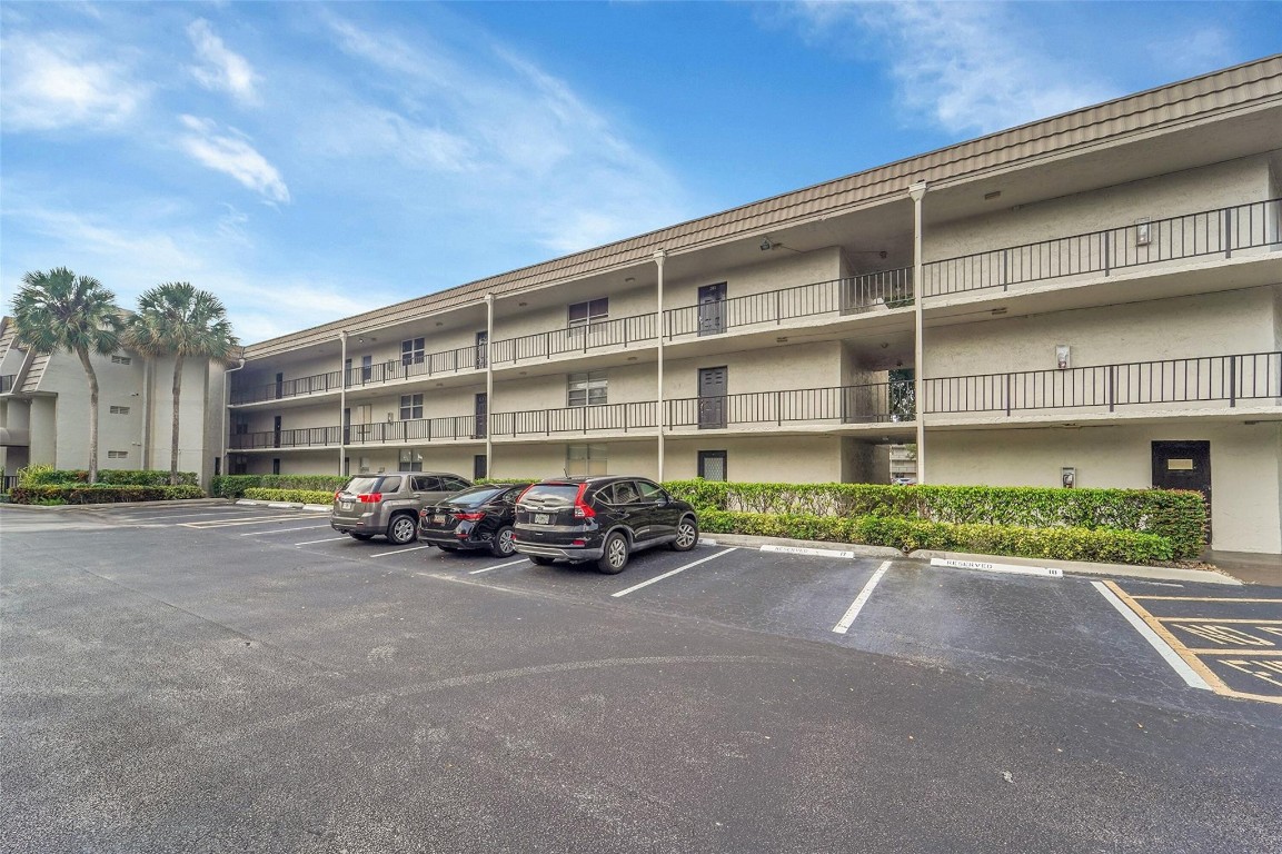LIME BAY CONDOMINIUM - Residential