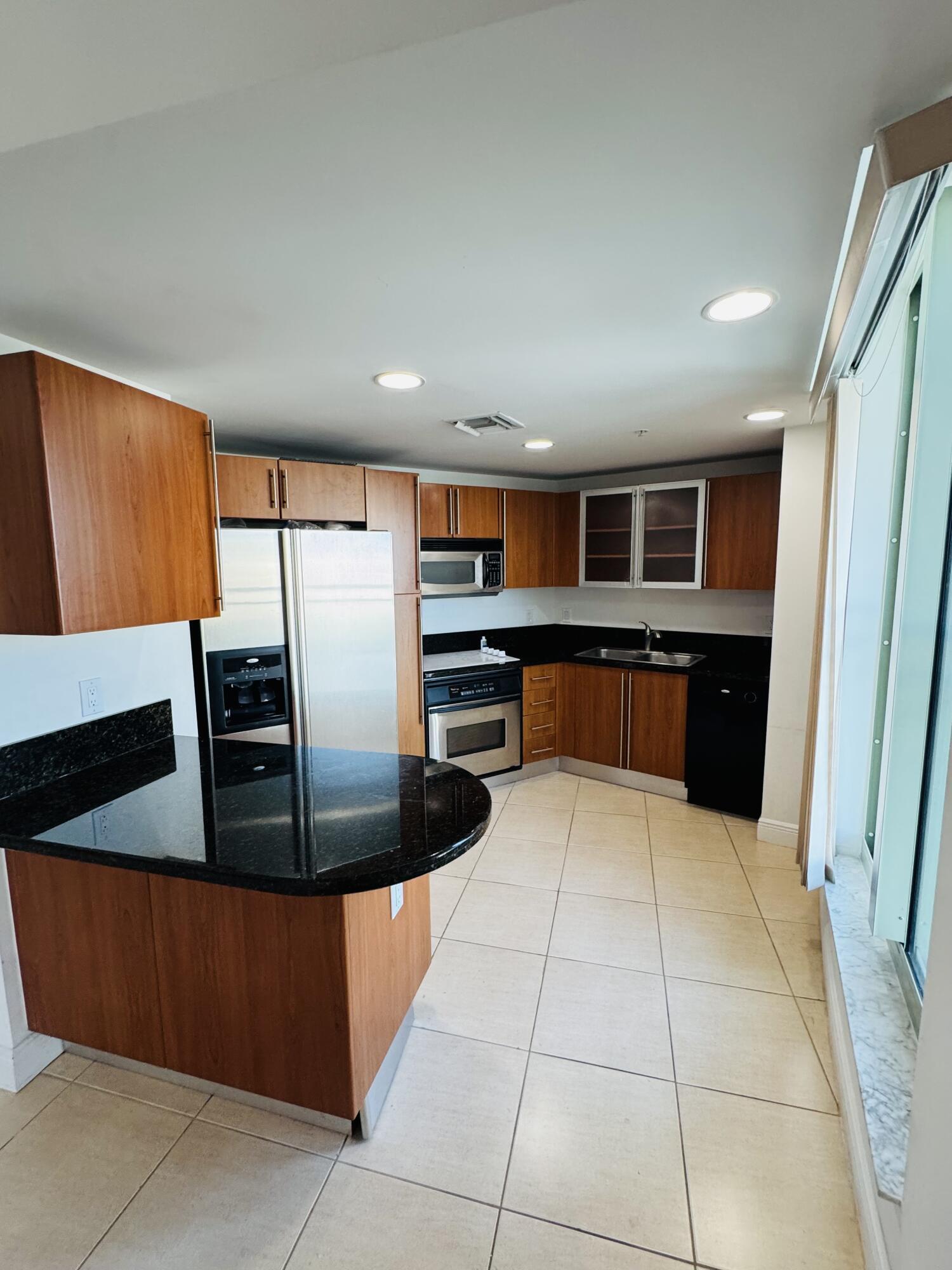 610 CLEMATIS CONDO - Residential
